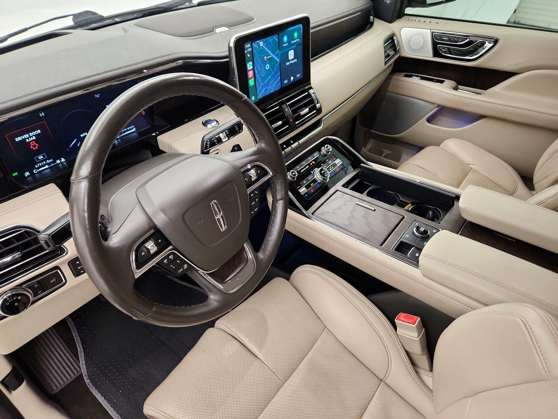 Thumbnail: 2020 Lincoln Navigator - 11