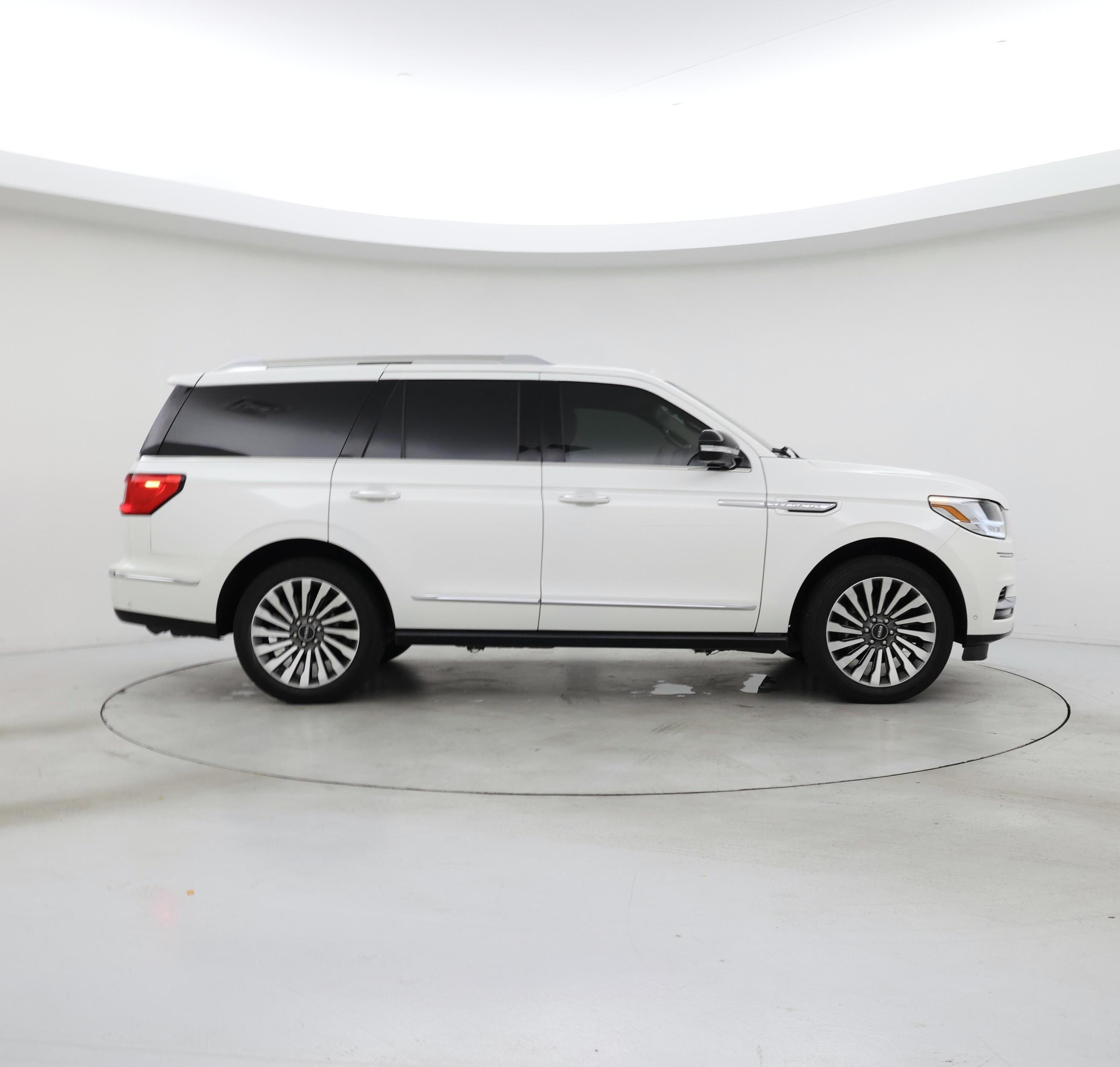 Thumbnail: 2020 Lincoln Navigator - 7