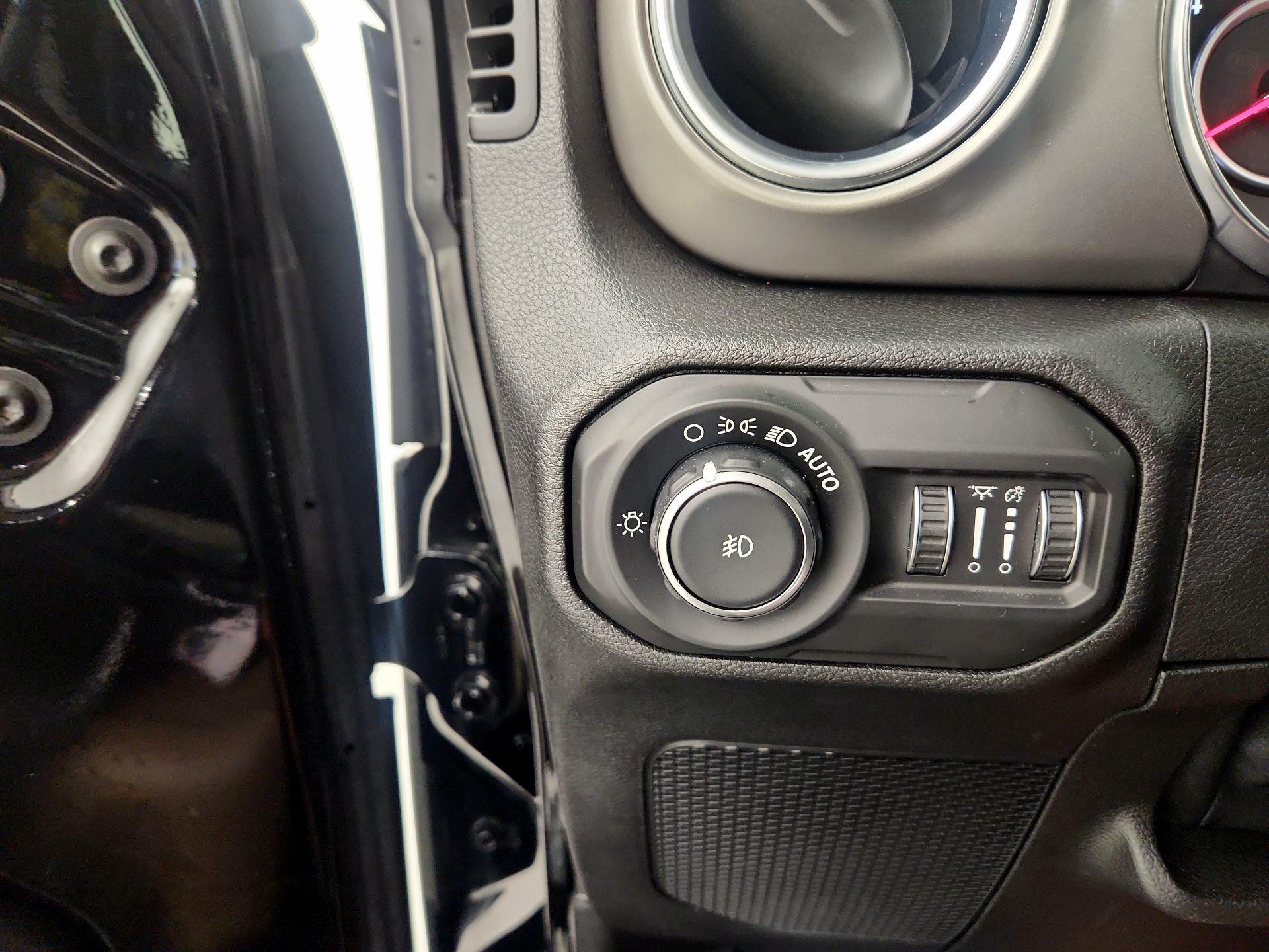 Thumbnail: 2021 Jeep Wrangler - 13