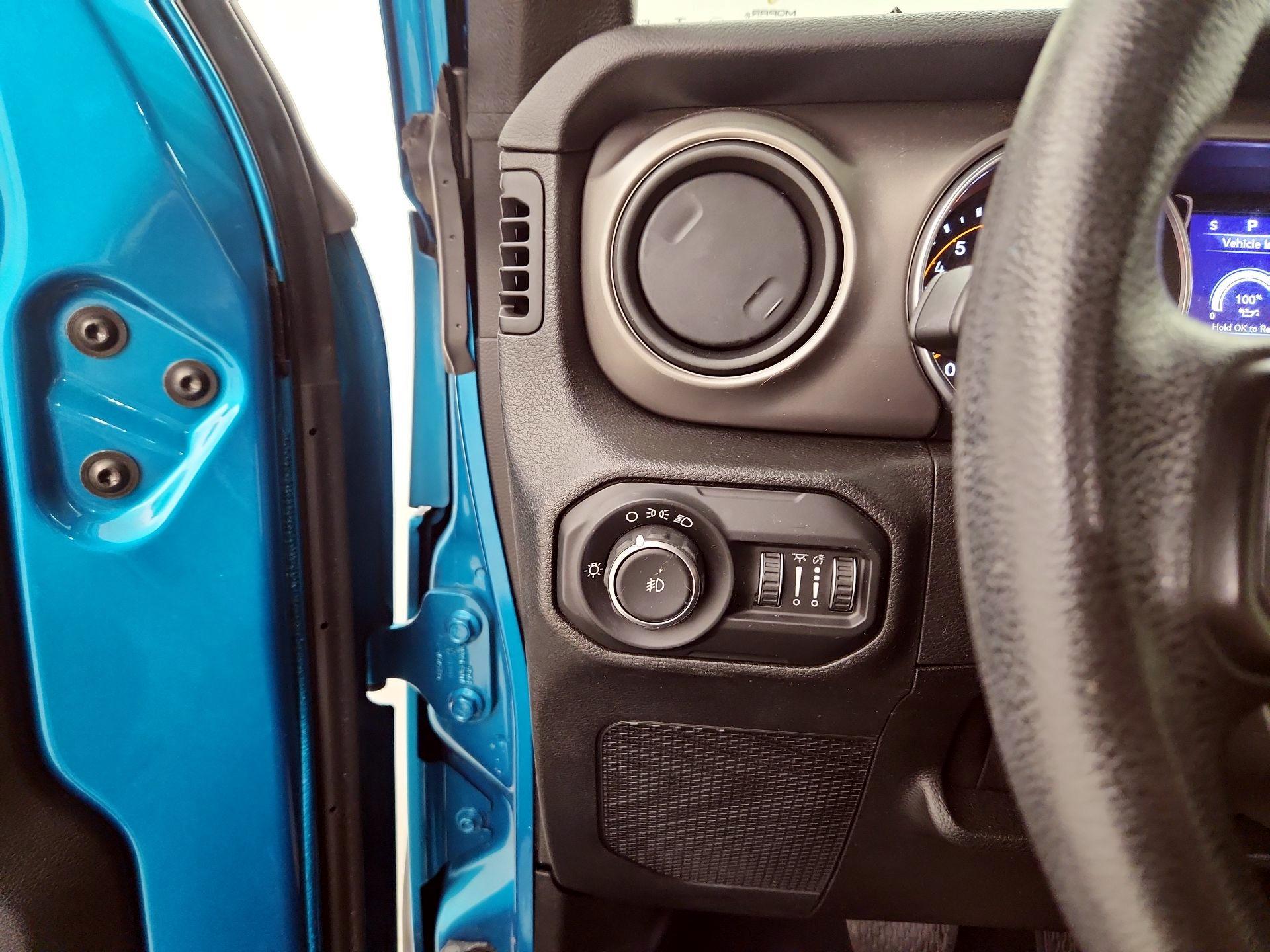 Thumbnail: 2020 Jeep Wrangler - 13