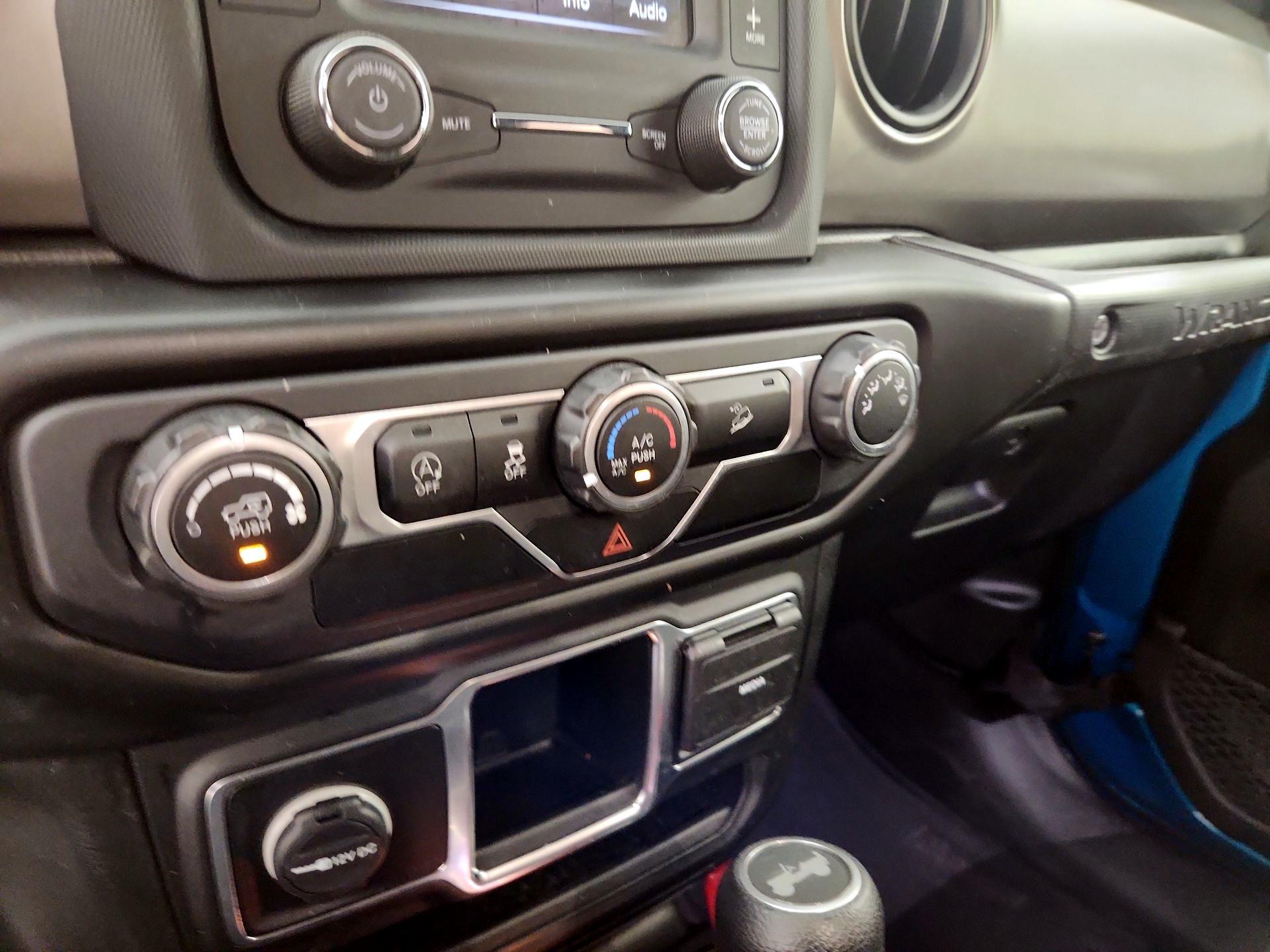 Thumbnail: 2020 Jeep Wrangler - 16