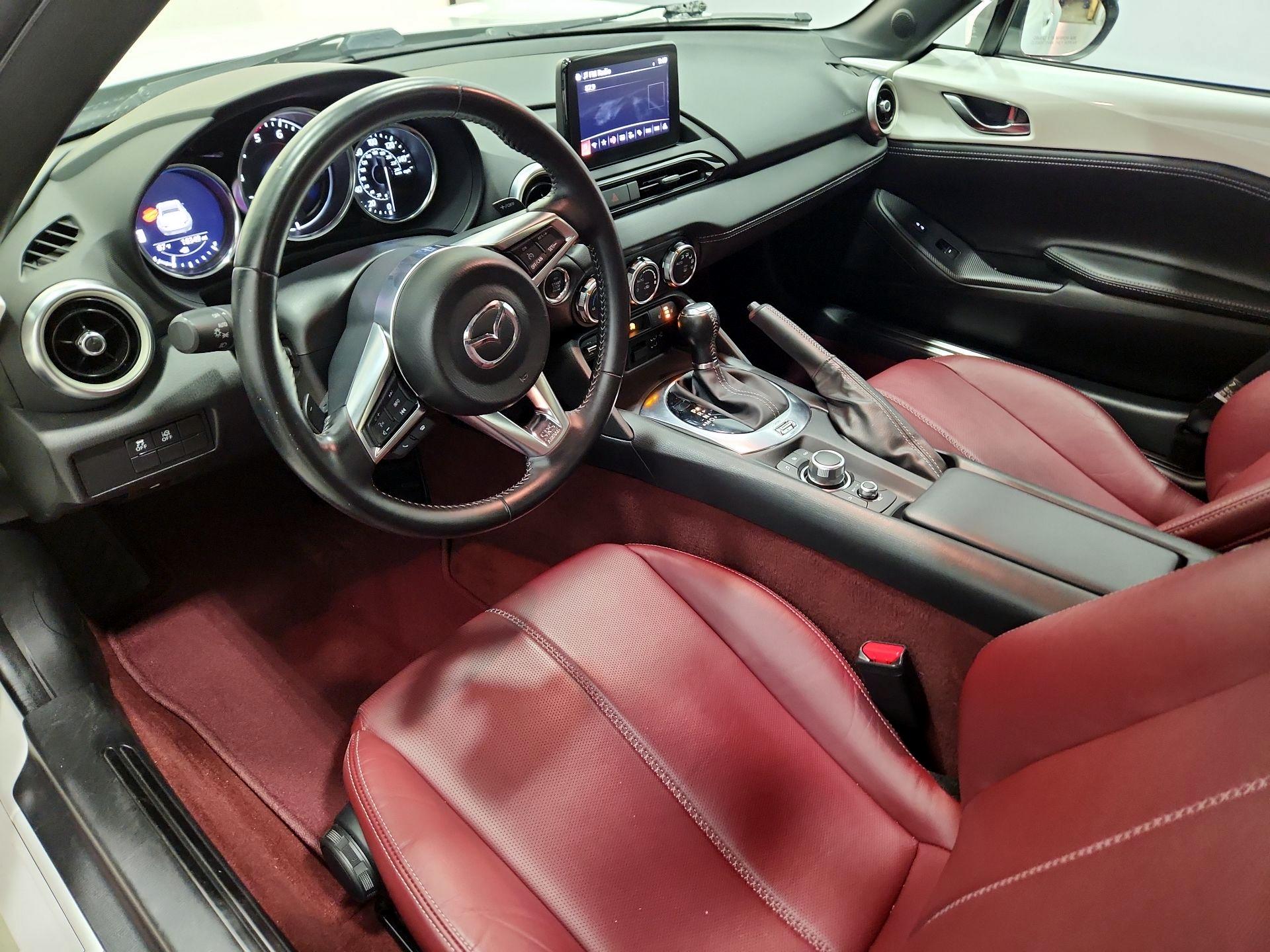 Thumbnail: 2020 Mazda MX-5 Miata - 11