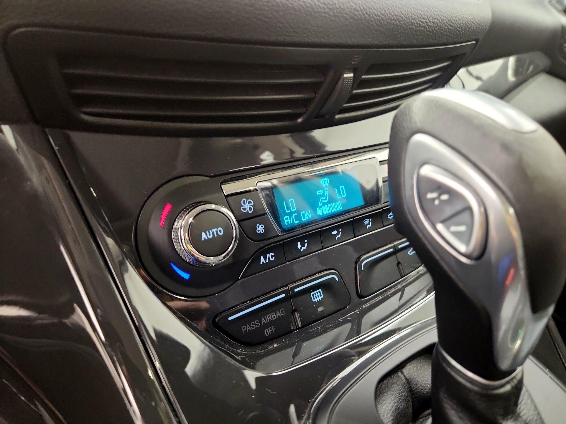 Thumbnail: 2014 Ford Escape - 17