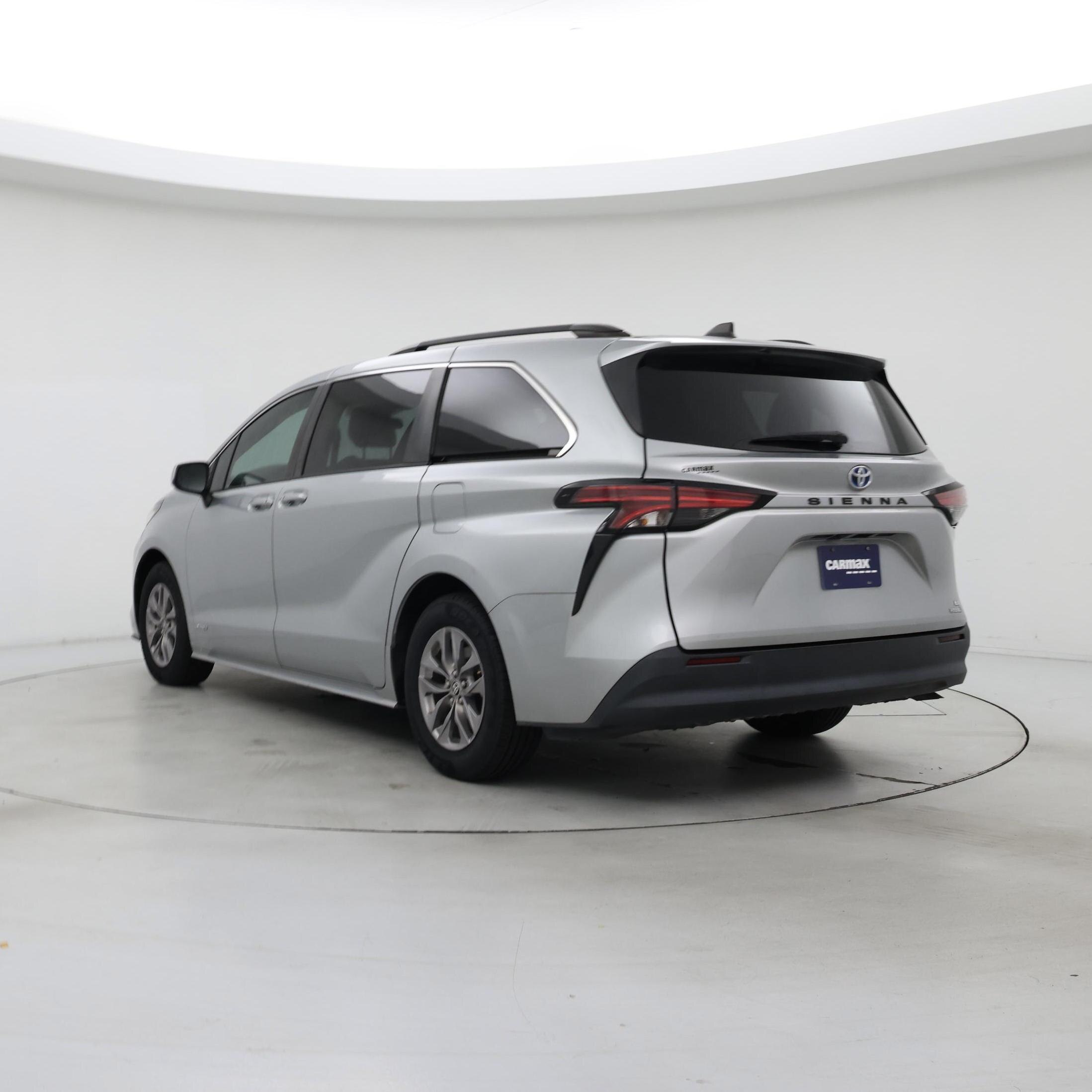 Thumbnail: 2021 Toyota Sienna - 2