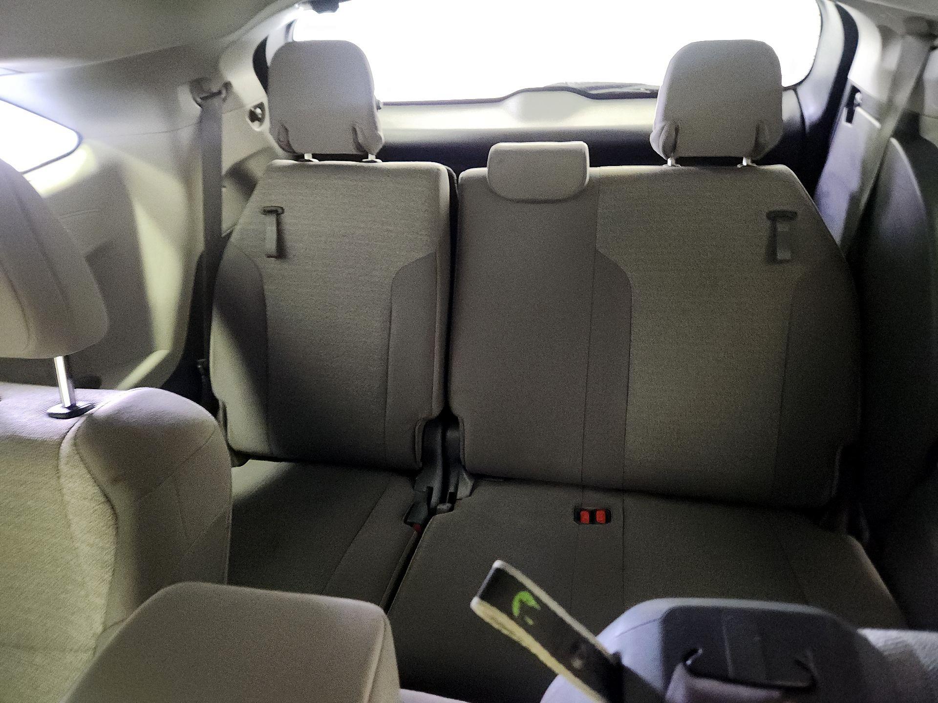 Thumbnail: 2021 Toyota Sienna - 20