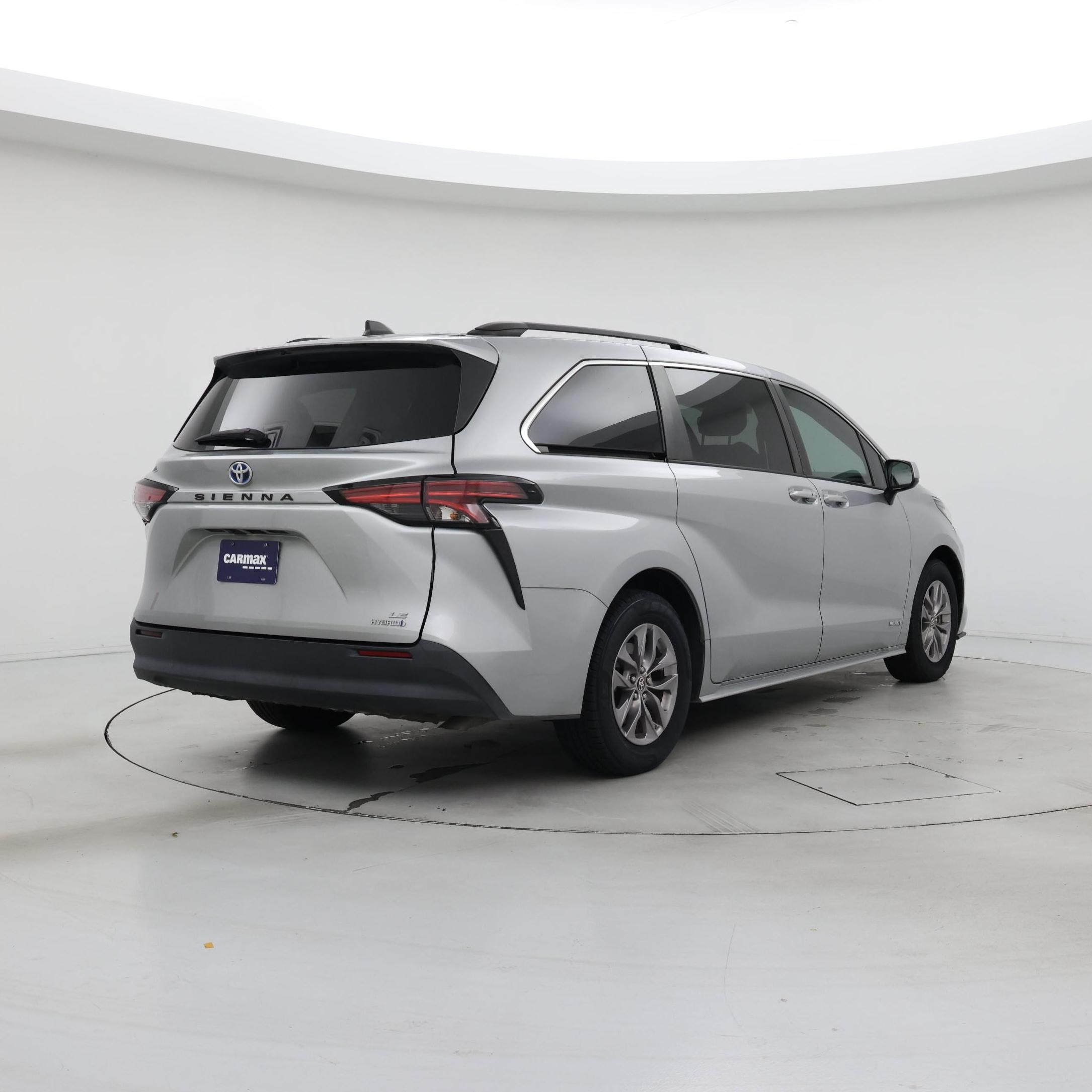Thumbnail: 2021 Toyota Sienna - 8