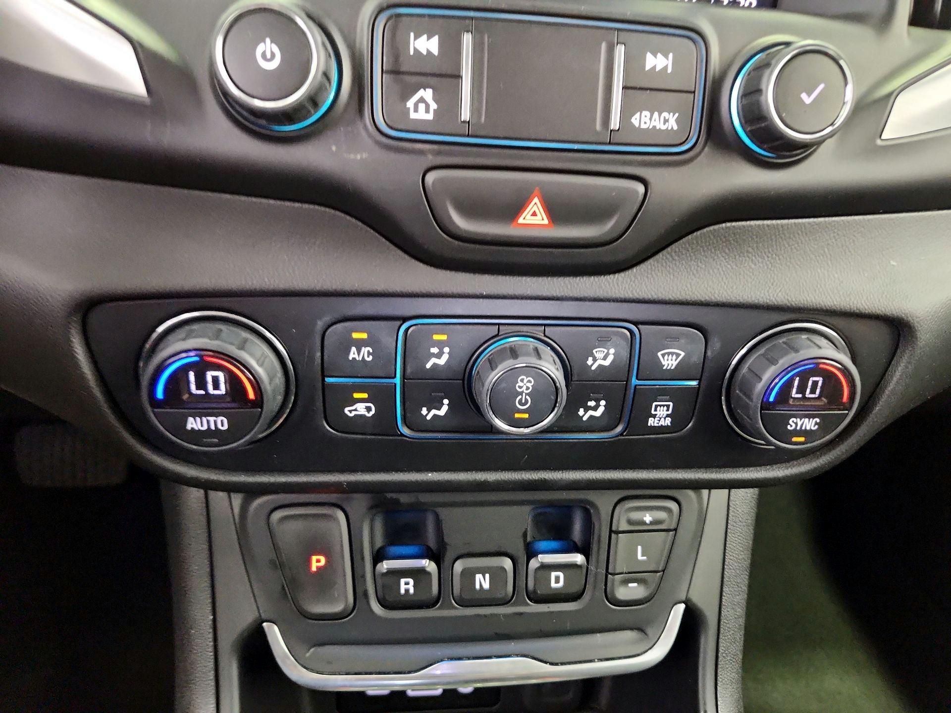 Thumbnail: 2020 GMC Terrain - 16