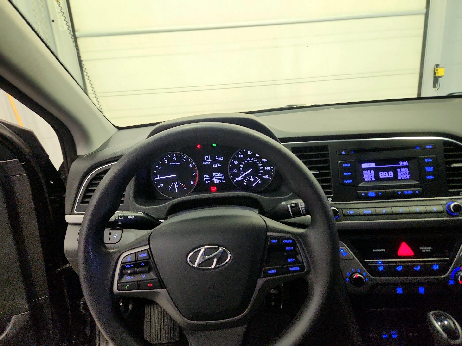 Thumbnail: 2018 Hyundai Elantra - 10