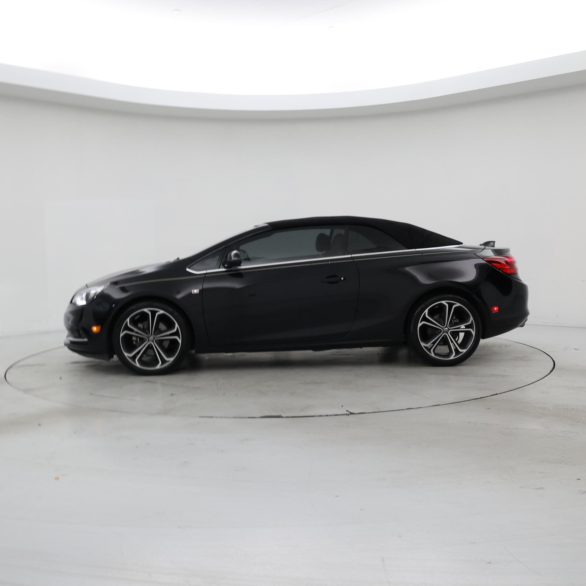 Thumbnail: 2017 Buick Cascada - 3