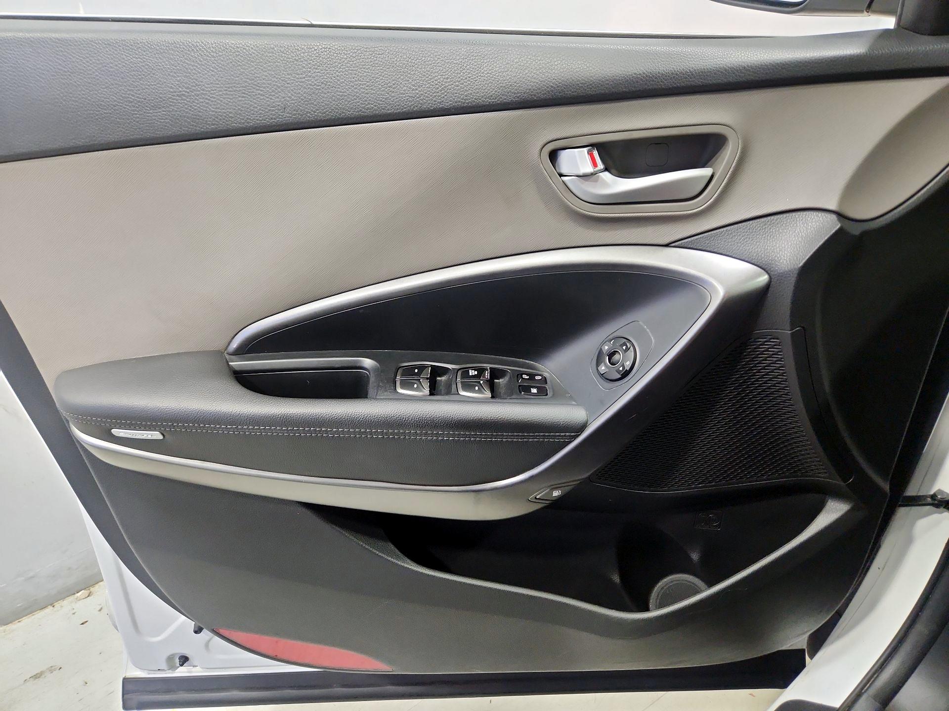 Thumbnail: 2018 Hyundai Santa Fe - 12