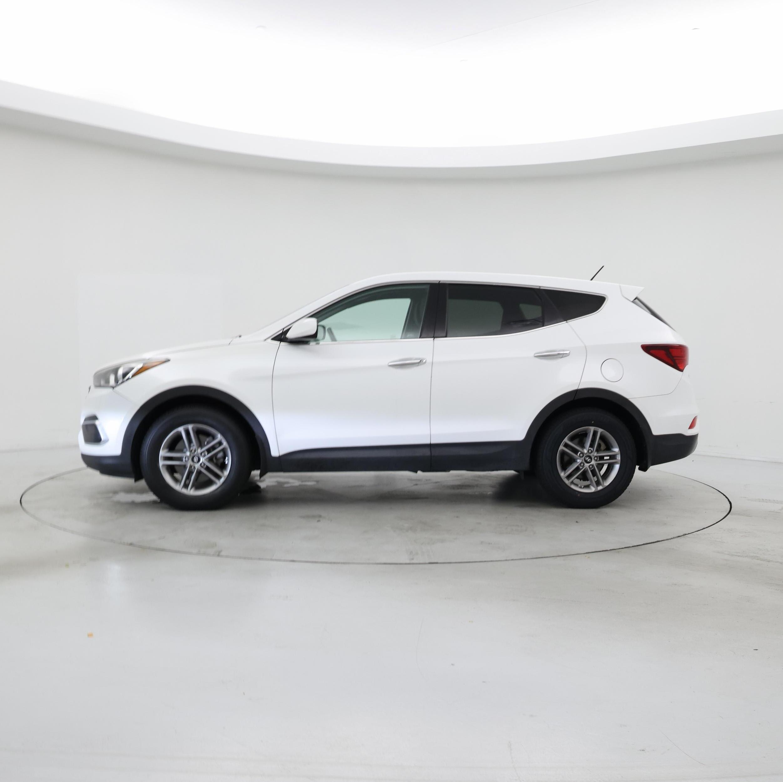 Thumbnail: 2018 Hyundai Santa Fe - 3