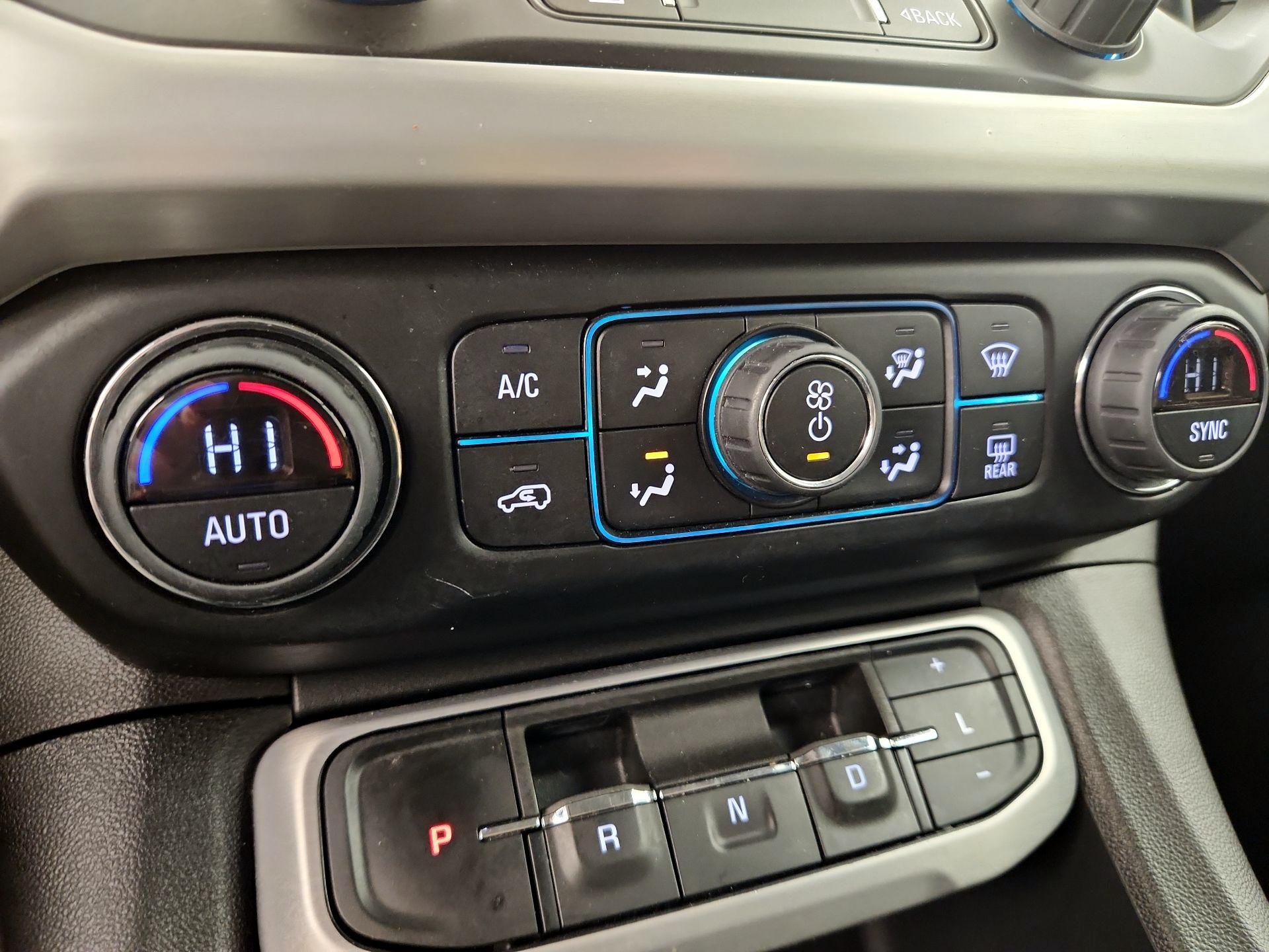 Thumbnail: 2023 GMC Acadia - 16