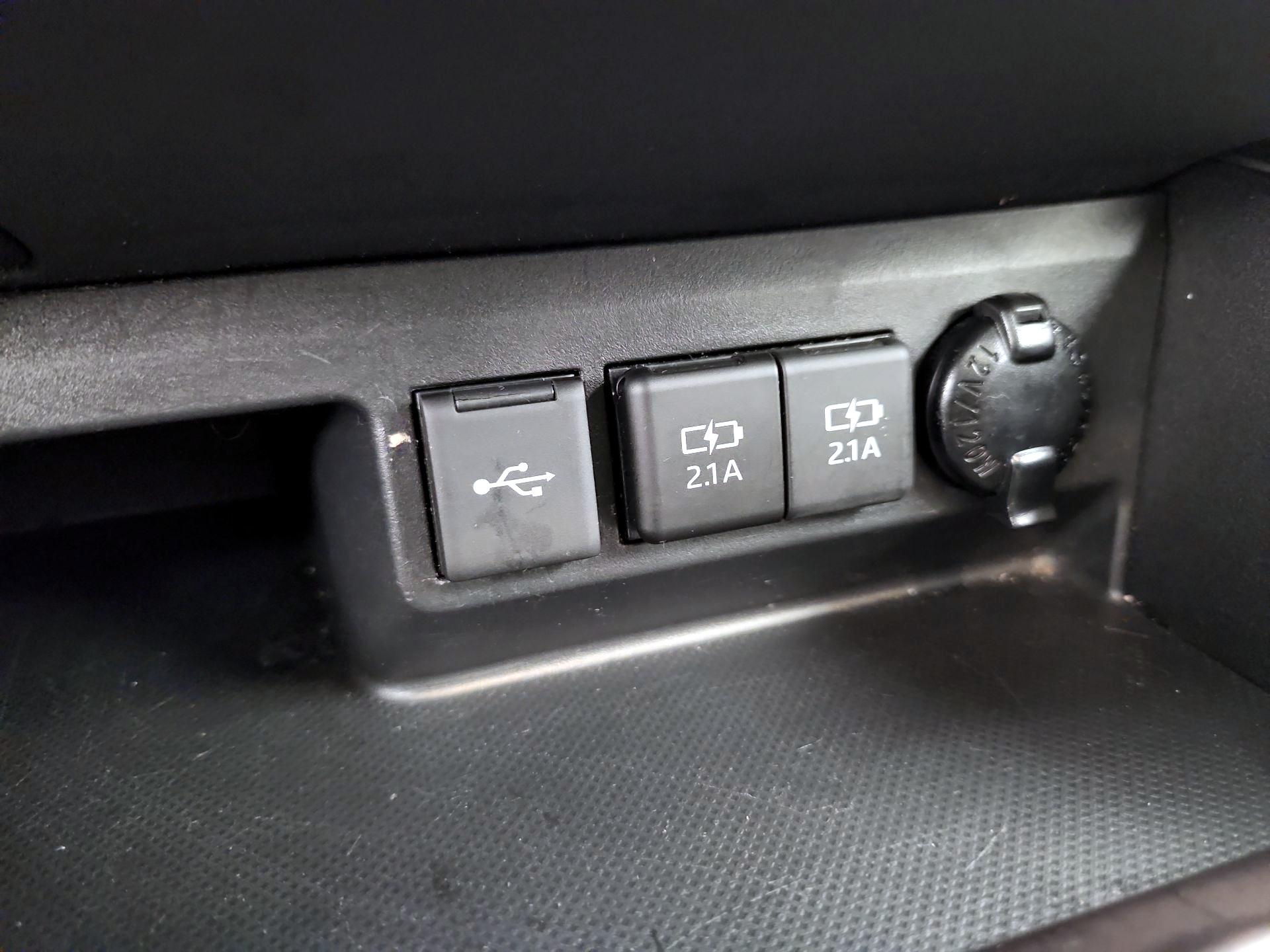 Thumbnail: 2021 Toyota Highlander - 19