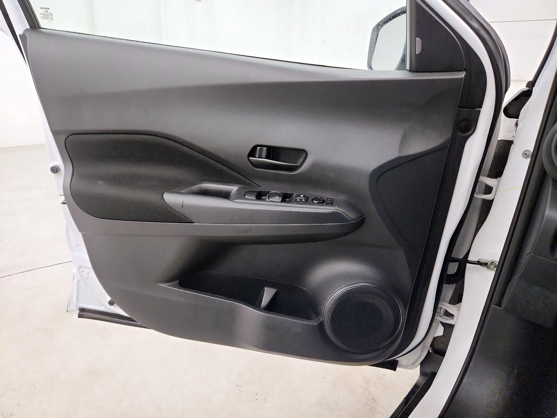 Thumbnail: 2021 Nissan Kicks - 12
