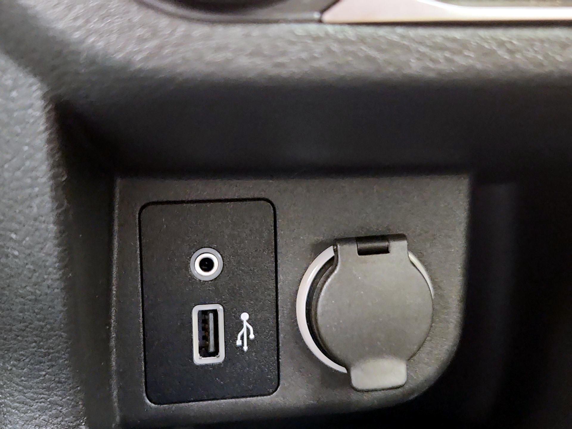 Thumbnail: 2021 Nissan Kicks - 18