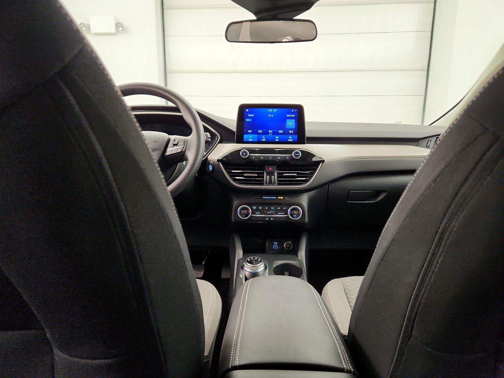 Thumbnail: 2021 Ford Escape - 9