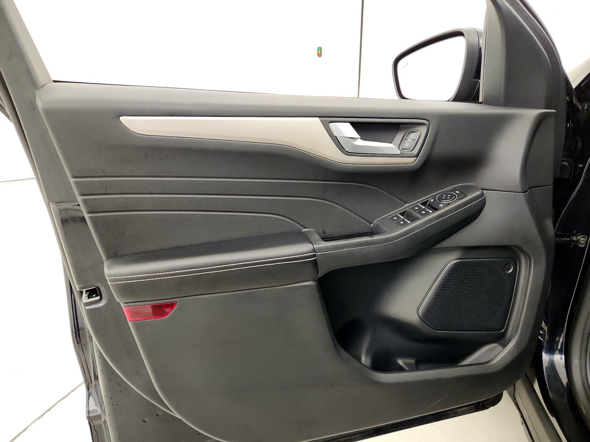 Thumbnail: 2021 Ford Escape - 12