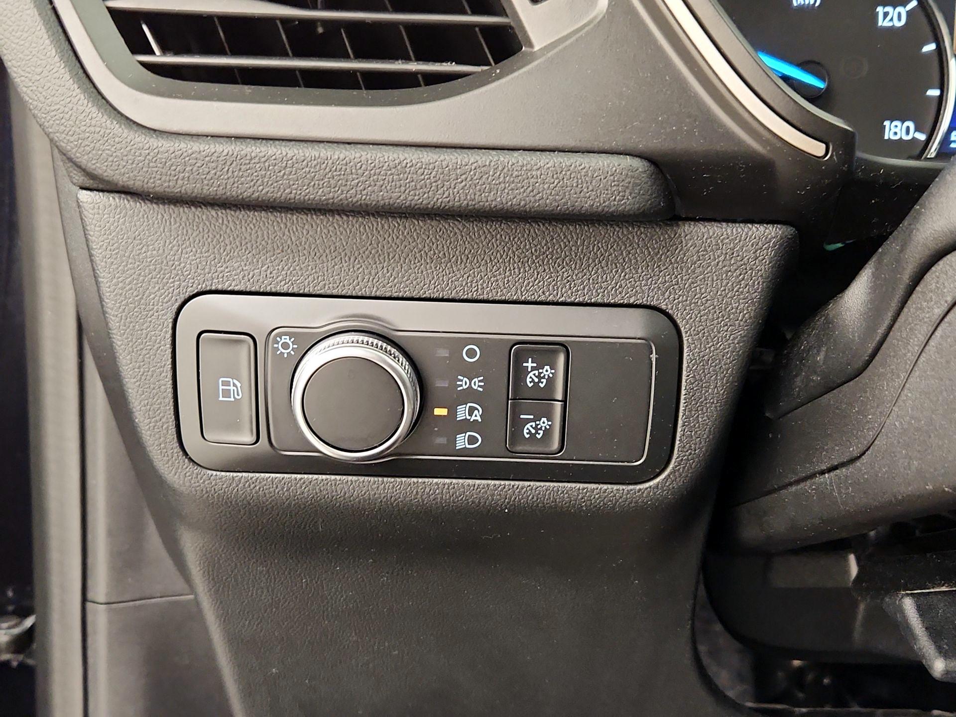 Thumbnail: 2021 Ford Escape - 13