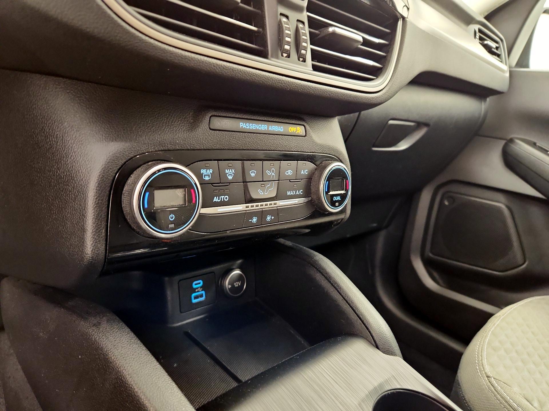 Thumbnail: 2021 Ford Escape - 16