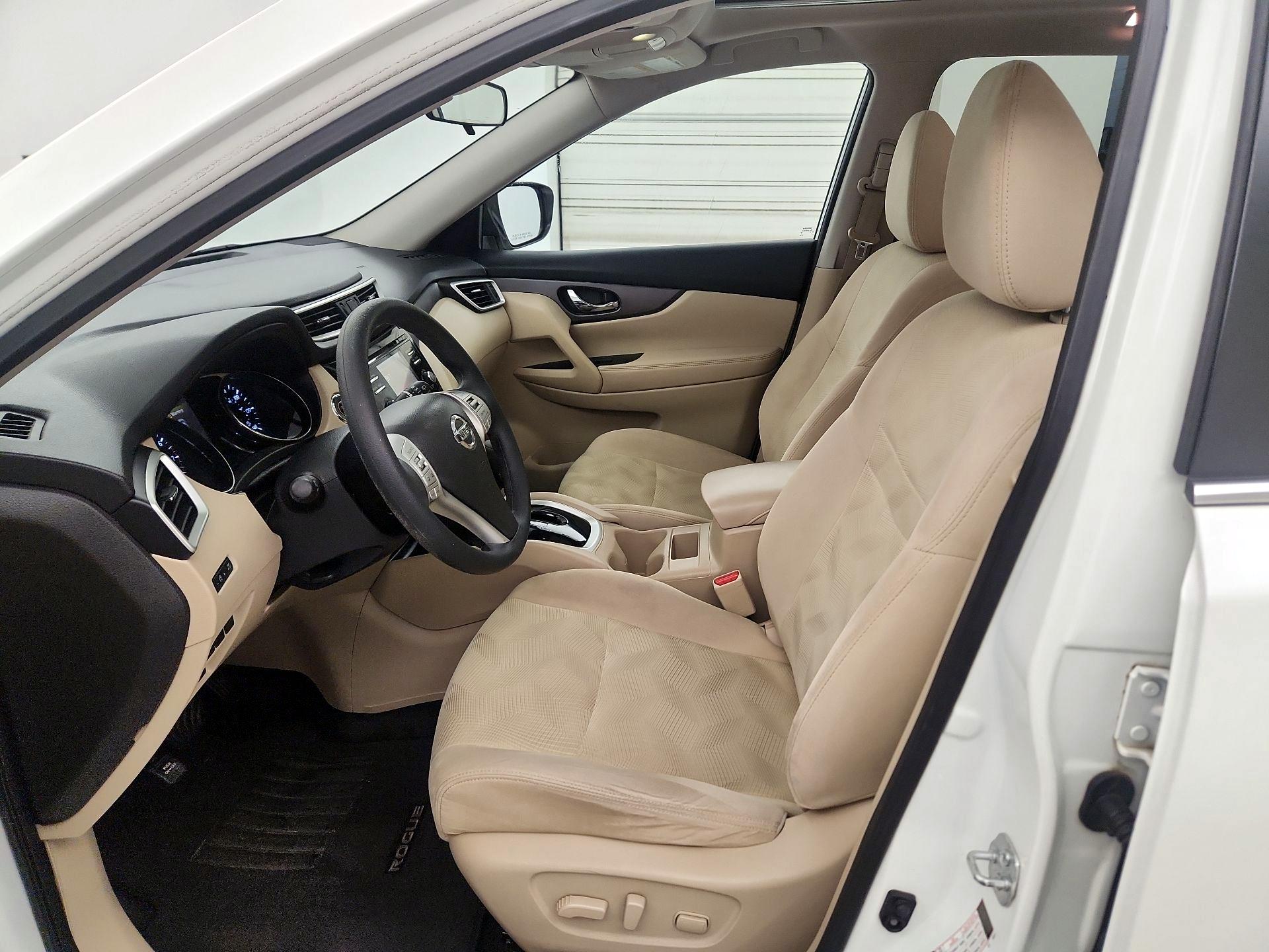 Thumbnail: 2016 Nissan Rogue - 11