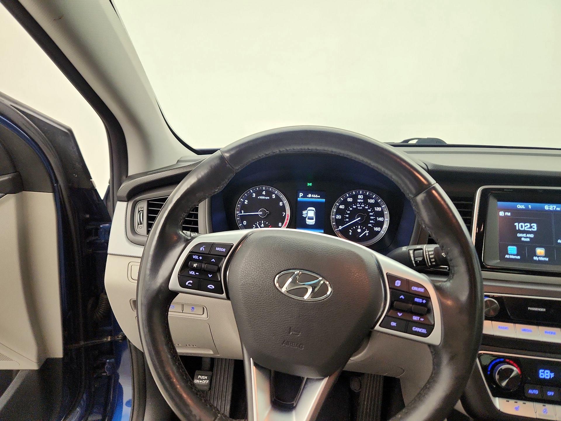 Thumbnail: 2019 Hyundai Sonata - 10