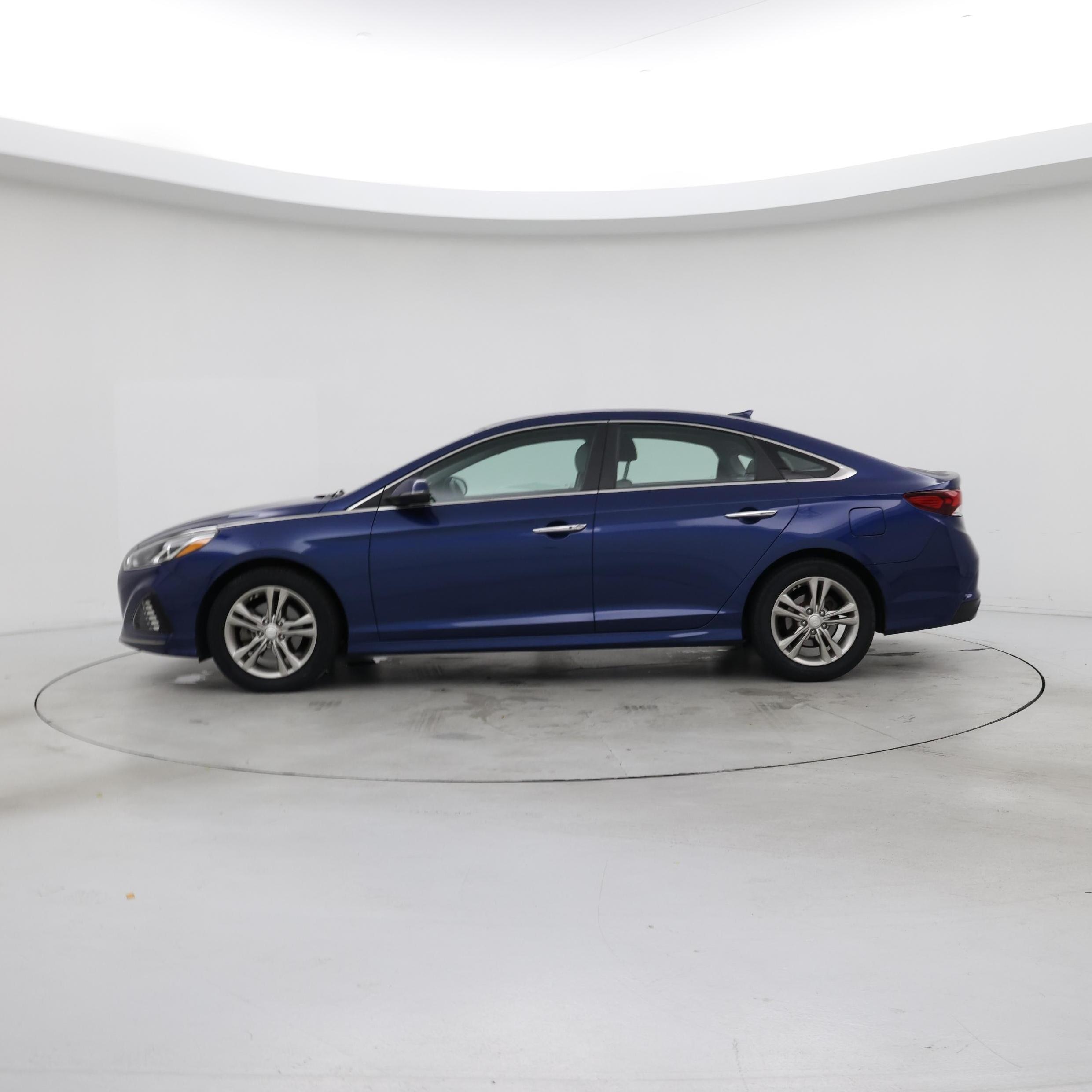 Thumbnail: 2019 Hyundai Sonata - 3
