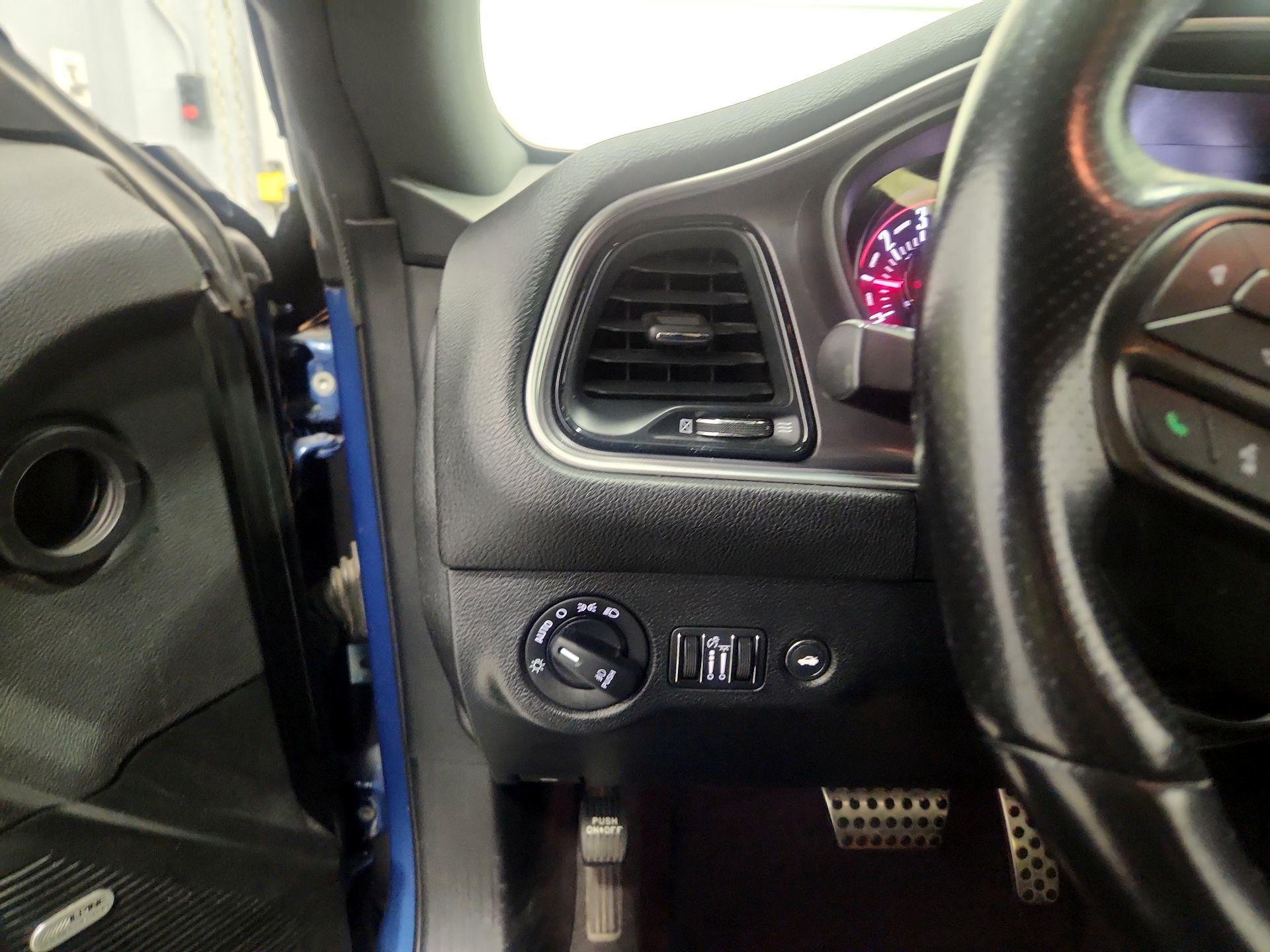 Thumbnail: 2020 Dodge Challenger - 13