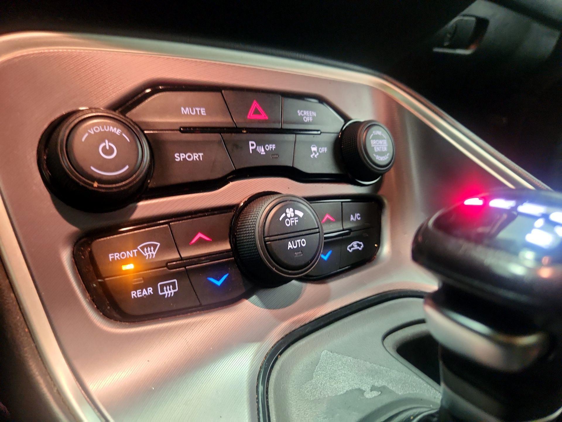 Thumbnail: 2020 Dodge Challenger - 17