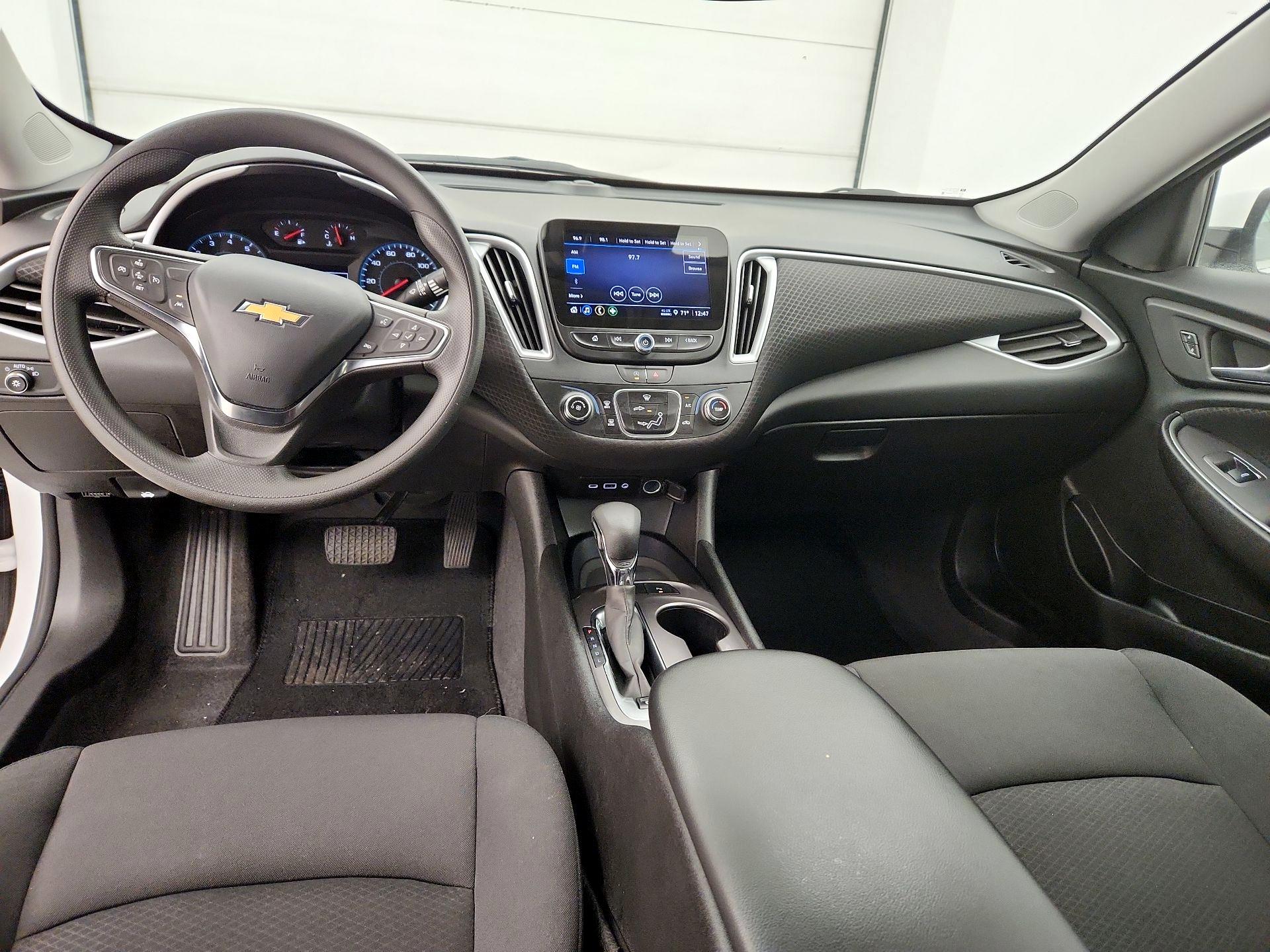 Thumbnail: 2023 Chevrolet Malibu - 9