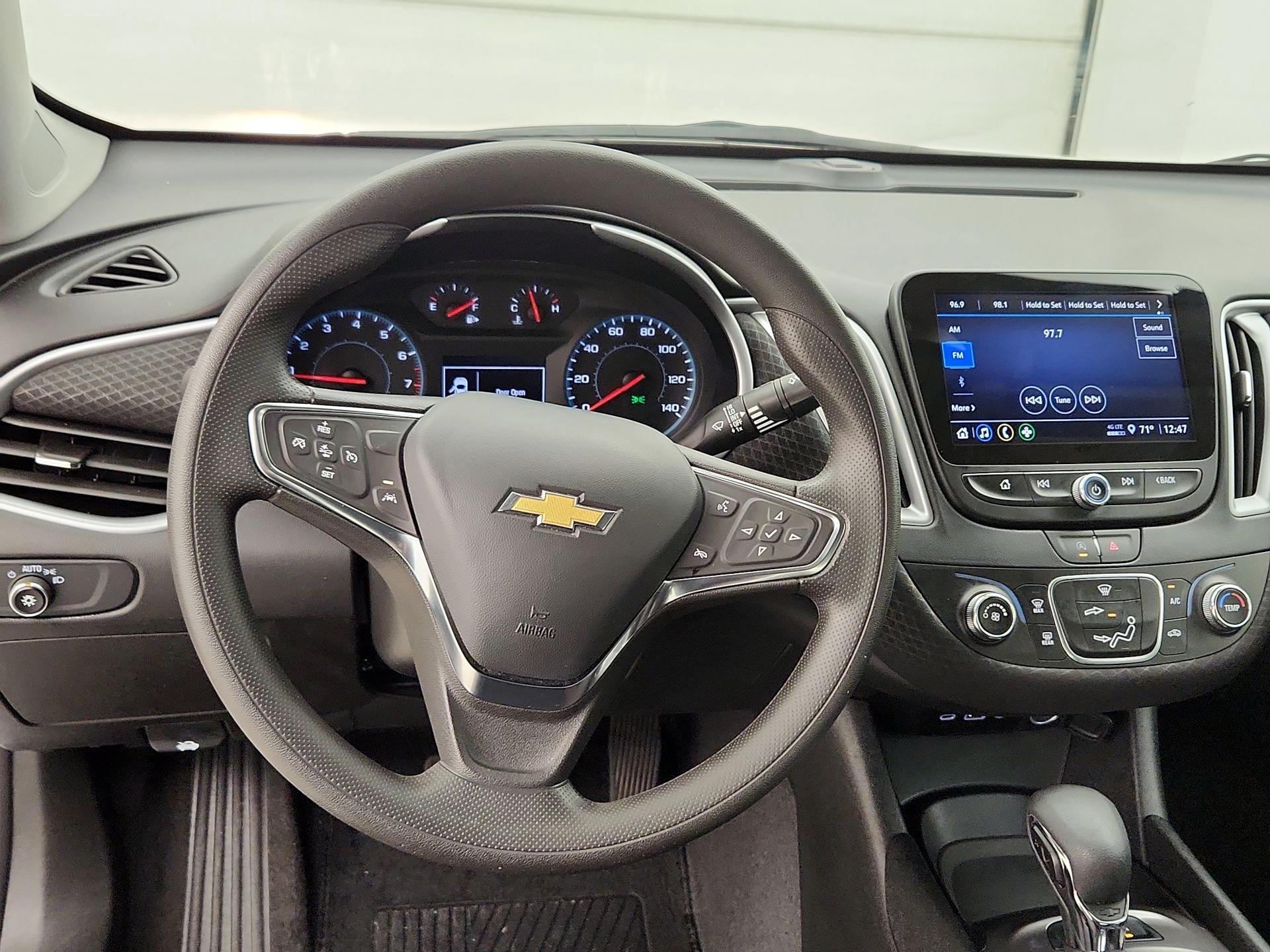Thumbnail: 2023 Chevrolet Malibu - 10