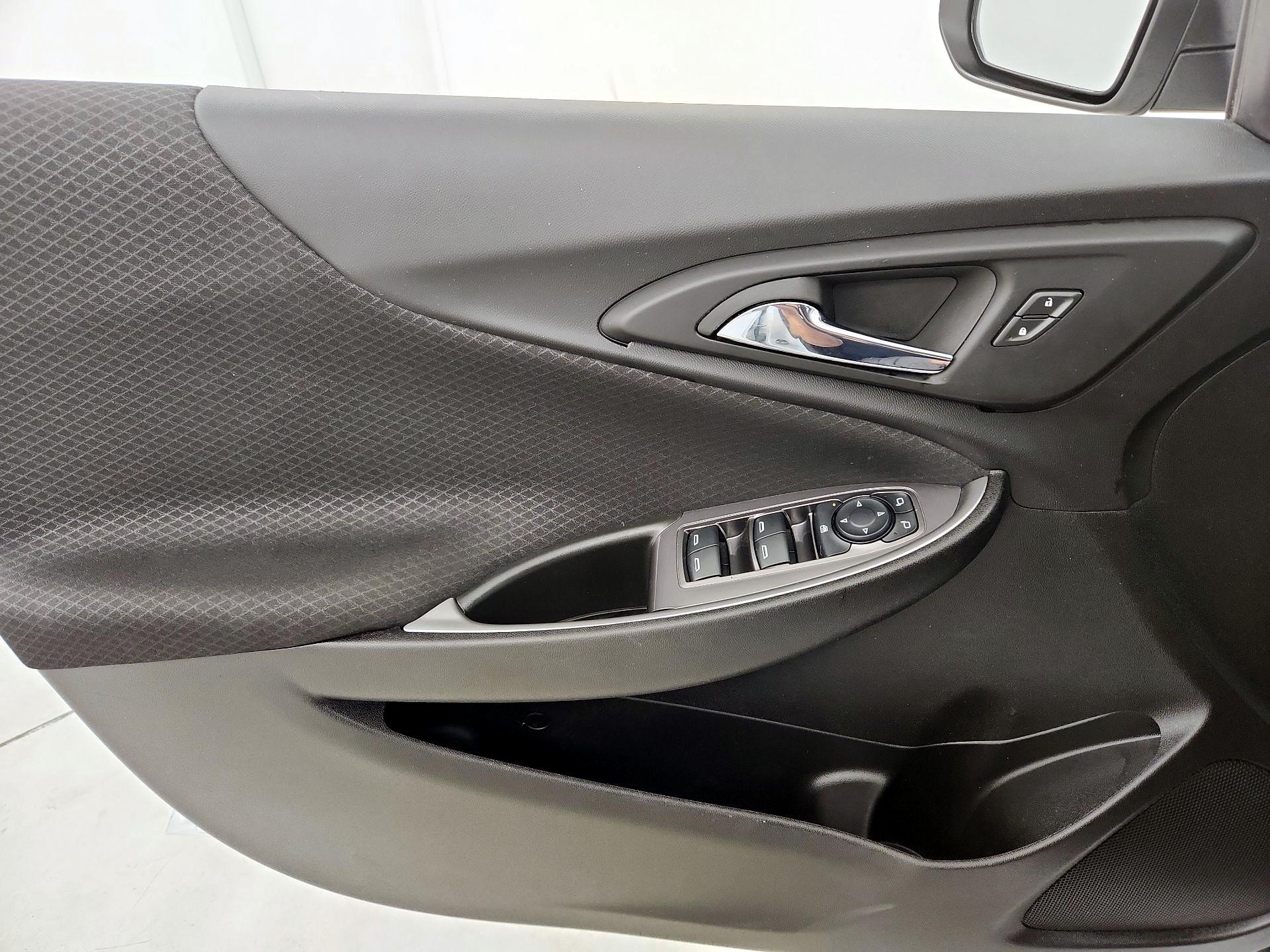 Thumbnail: 2023 Chevrolet Malibu - 12