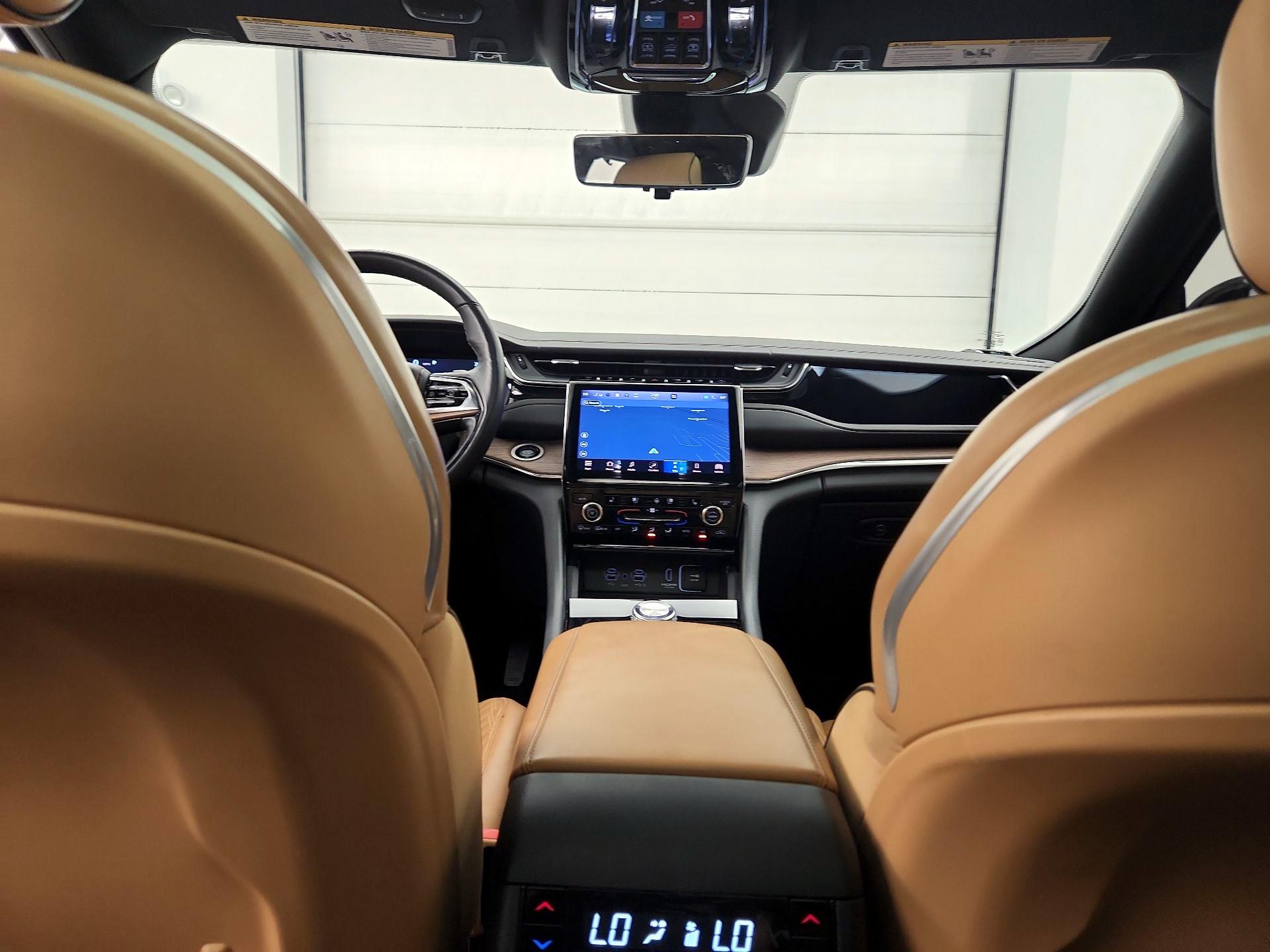 Thumbnail: 2023 Jeep Grand Cherokee - 9