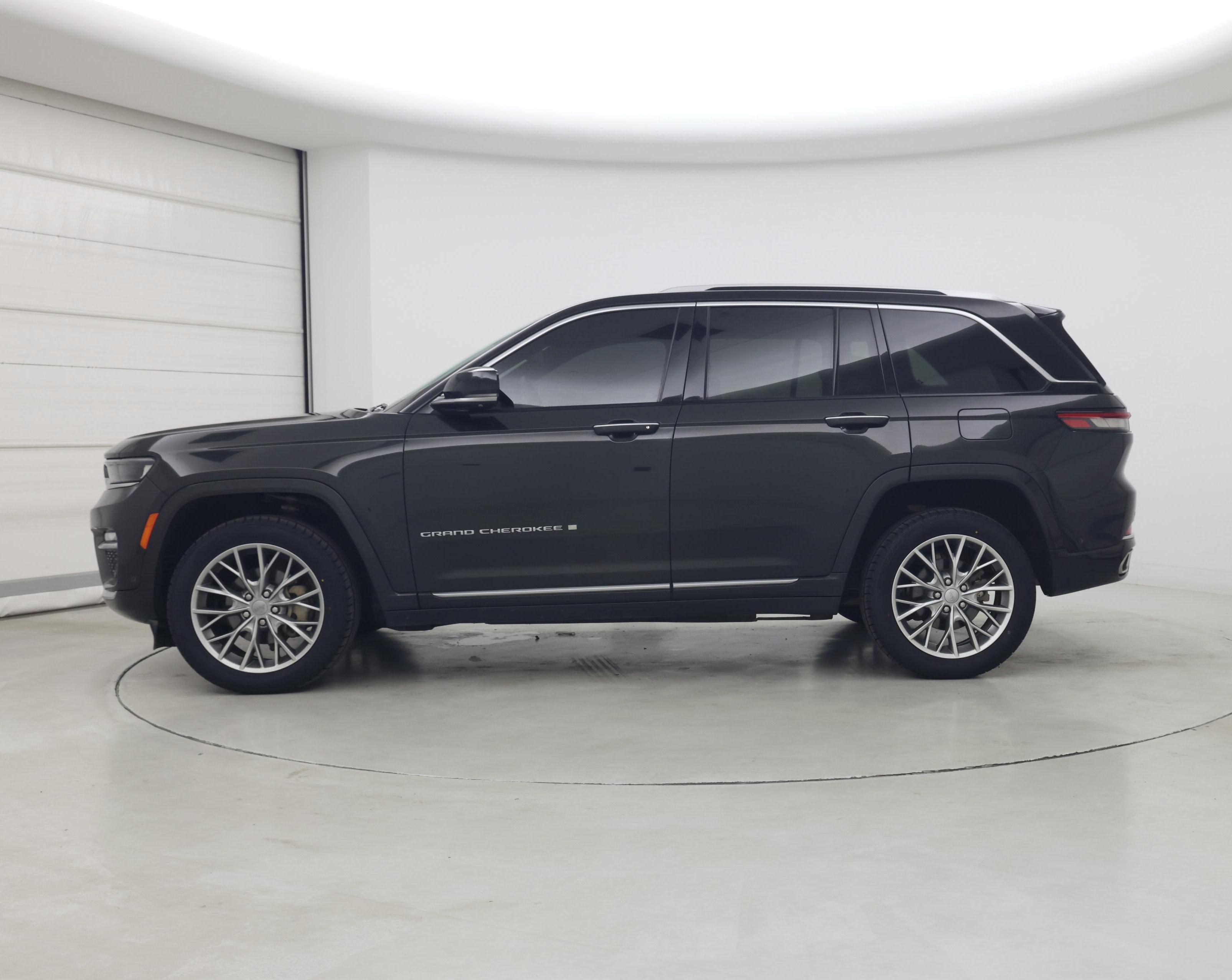 Thumbnail: 2023 Jeep Grand Cherokee - 3