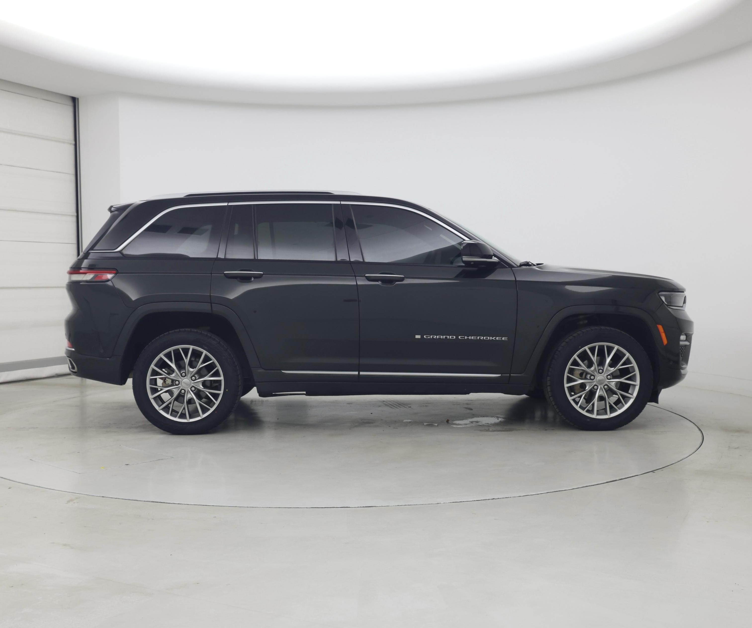 Thumbnail: 2023 Jeep Grand Cherokee - 7