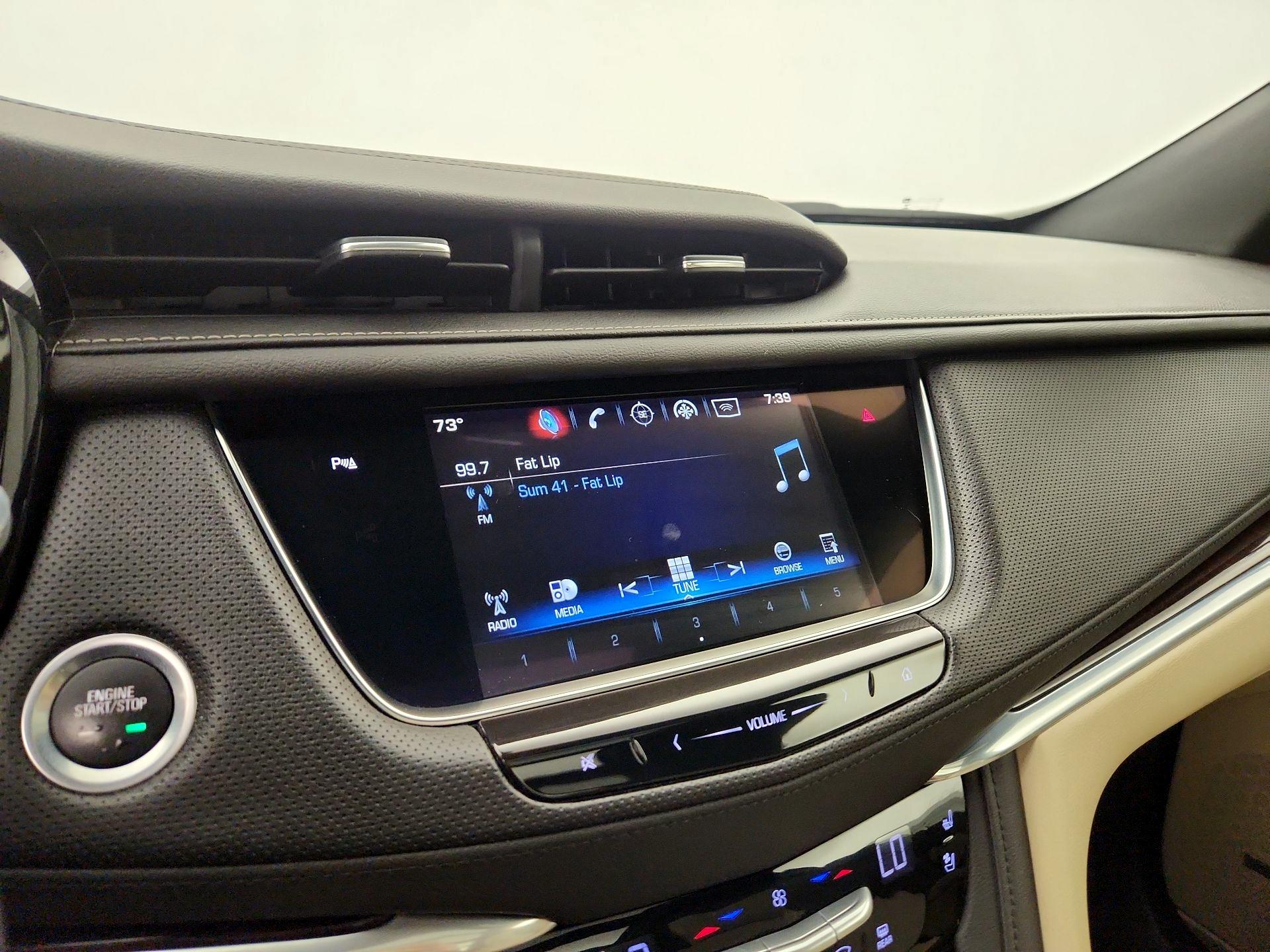Thumbnail: 2017 Cadillac XT5 - 16