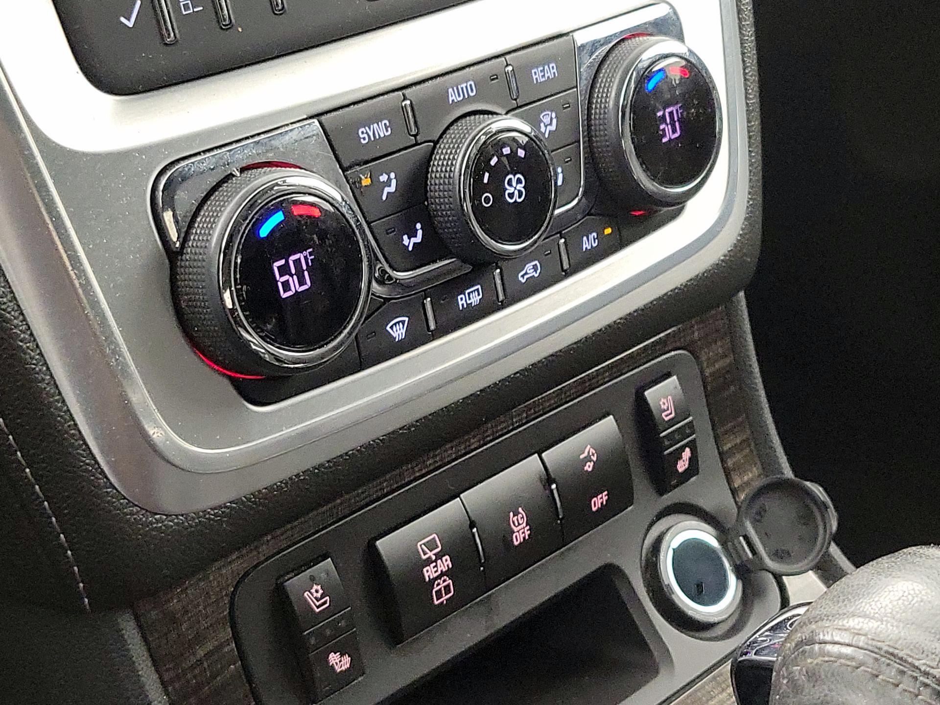 Thumbnail: 2014 GMC Acadia - 17