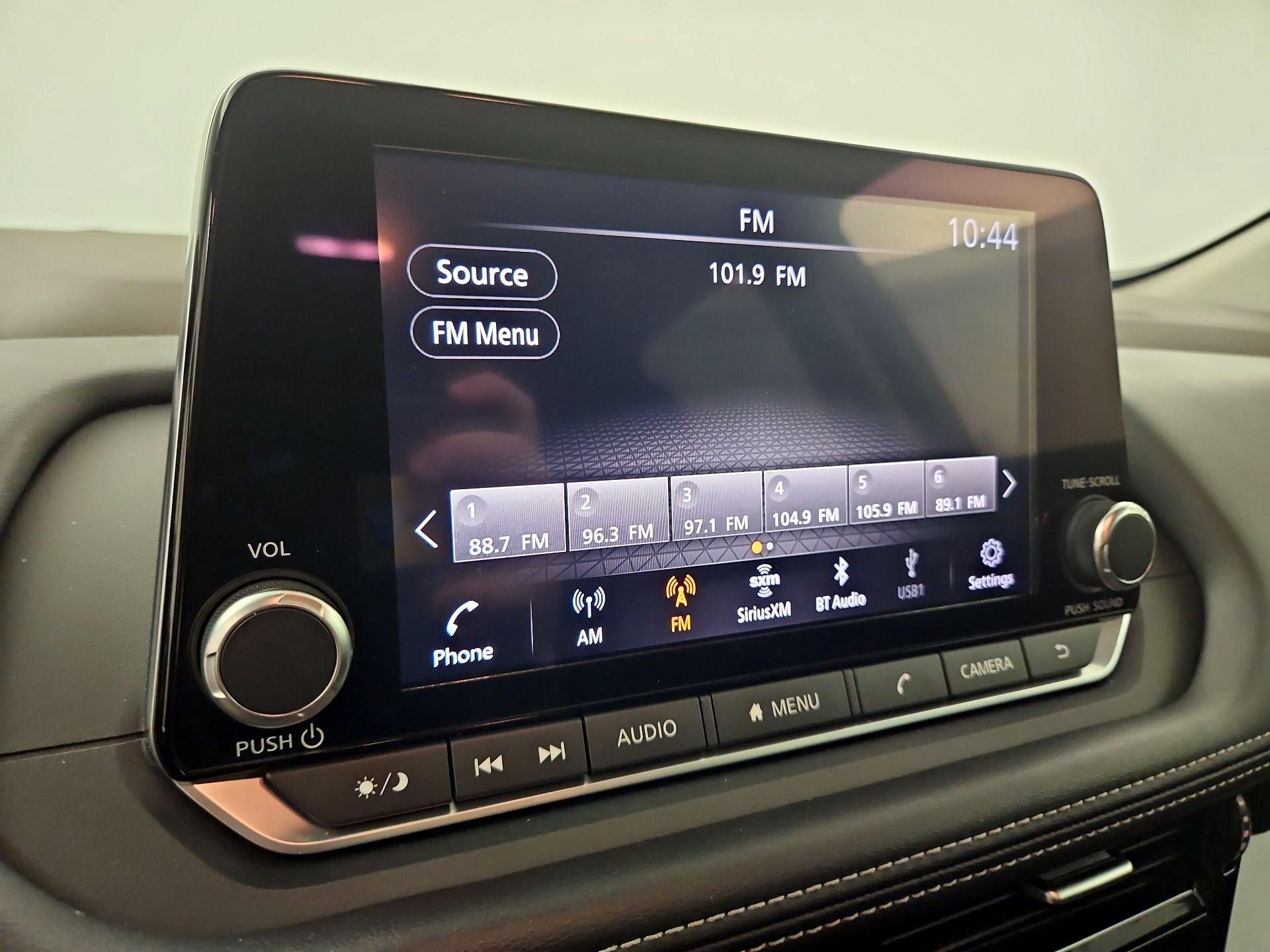 Thumbnail: 2022 Nissan Rogue - 15