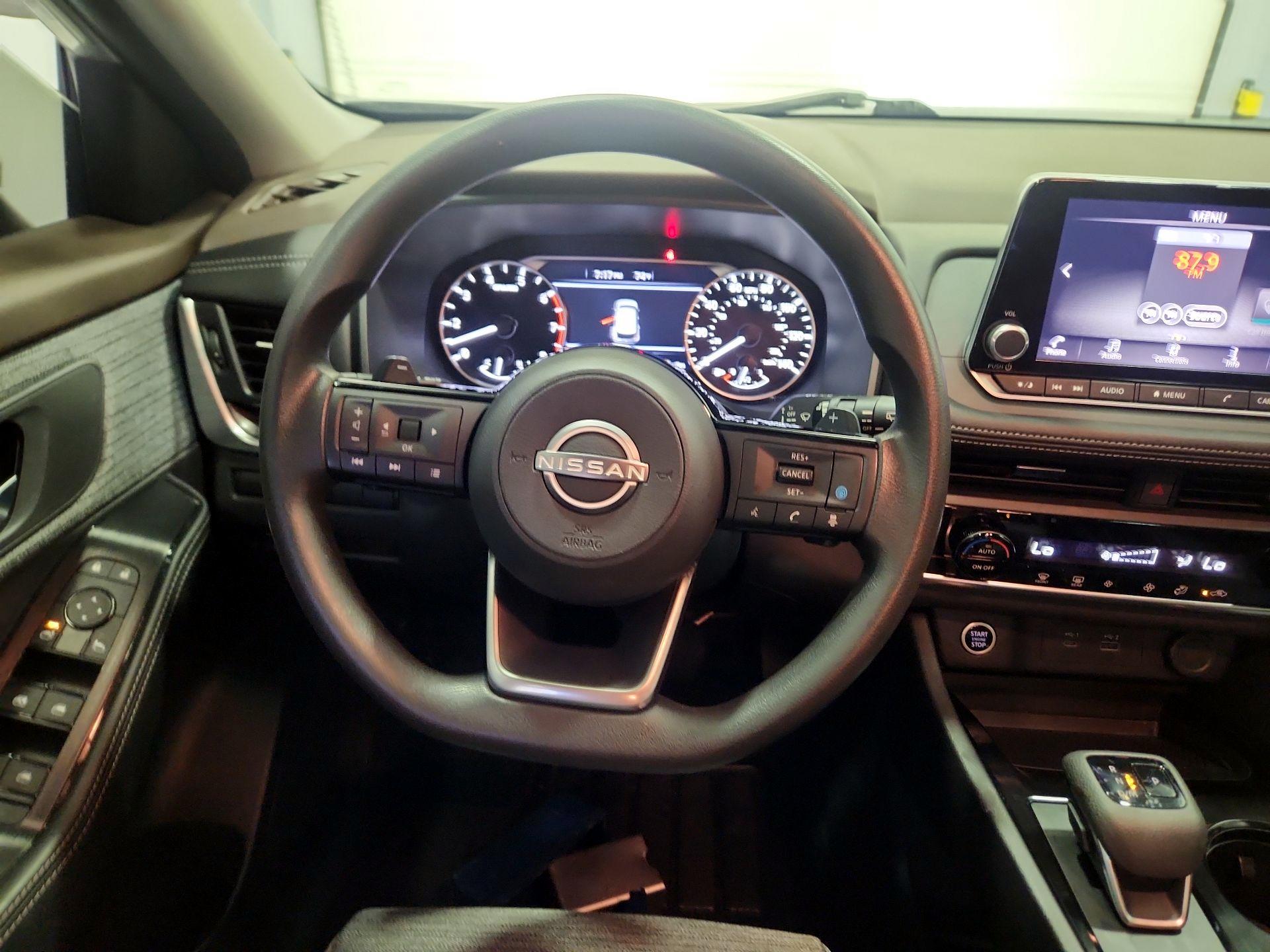 Thumbnail: 2023 Nissan Rogue - 10