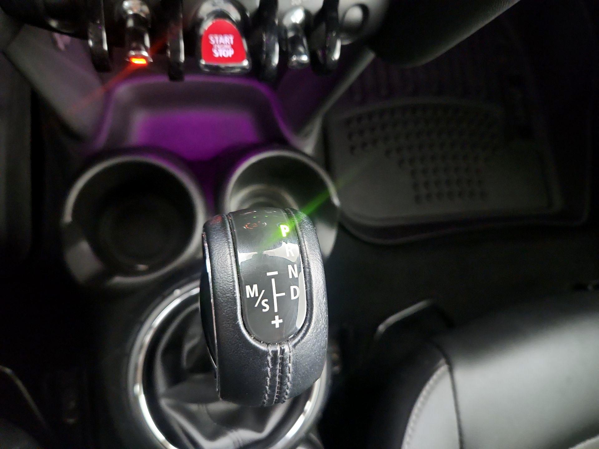 Thumbnail: 2015 MINI Cooper Hardtop - 16