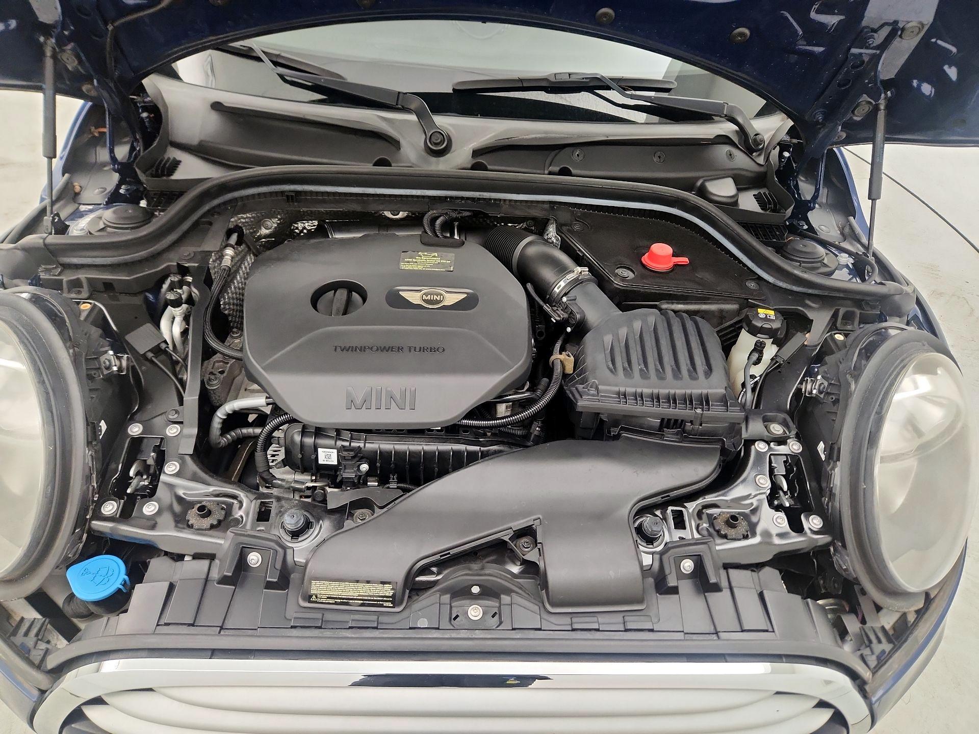 Thumbnail: 2015 MINI Cooper Hardtop - 20