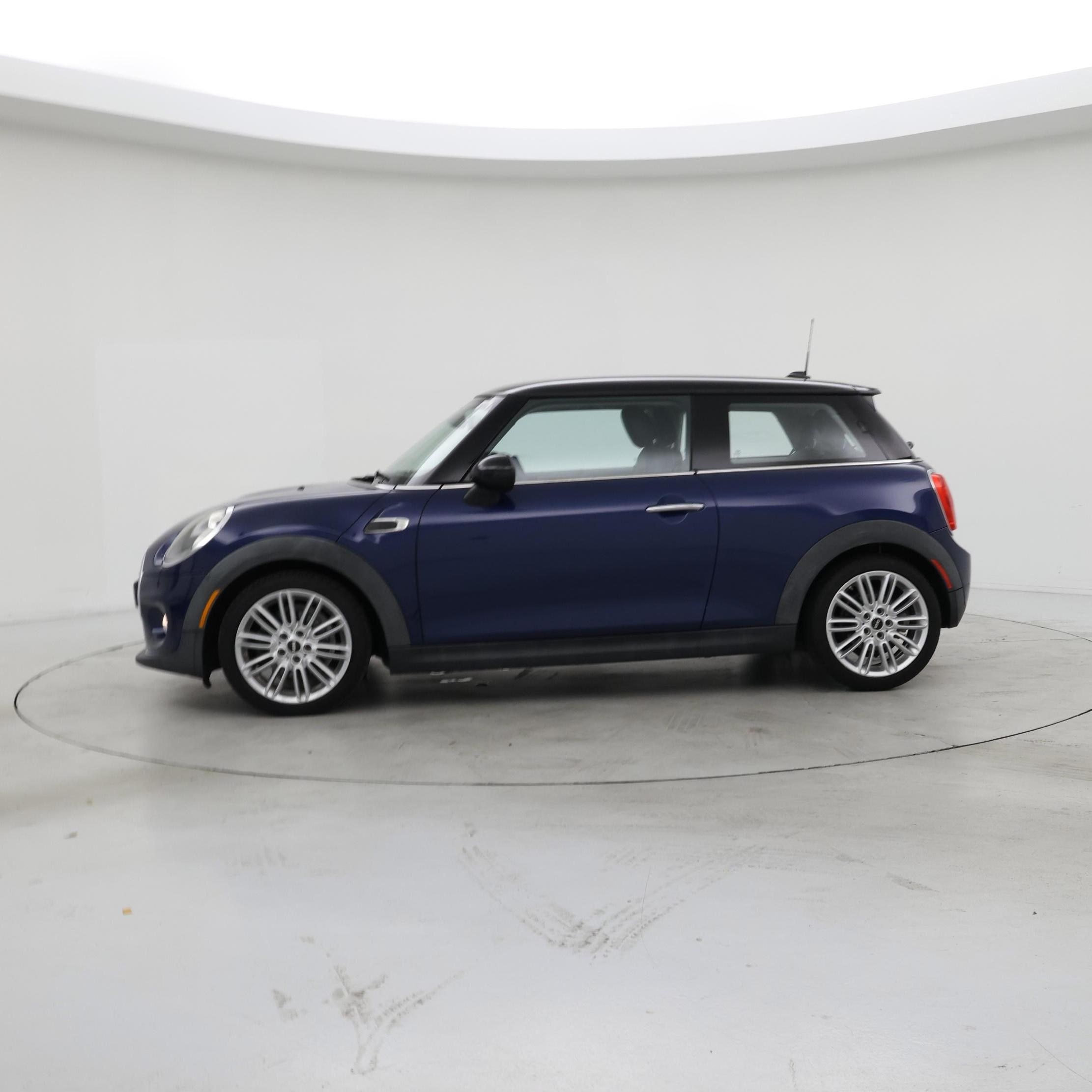 Thumbnail: 2015 MINI Cooper Hardtop - 3