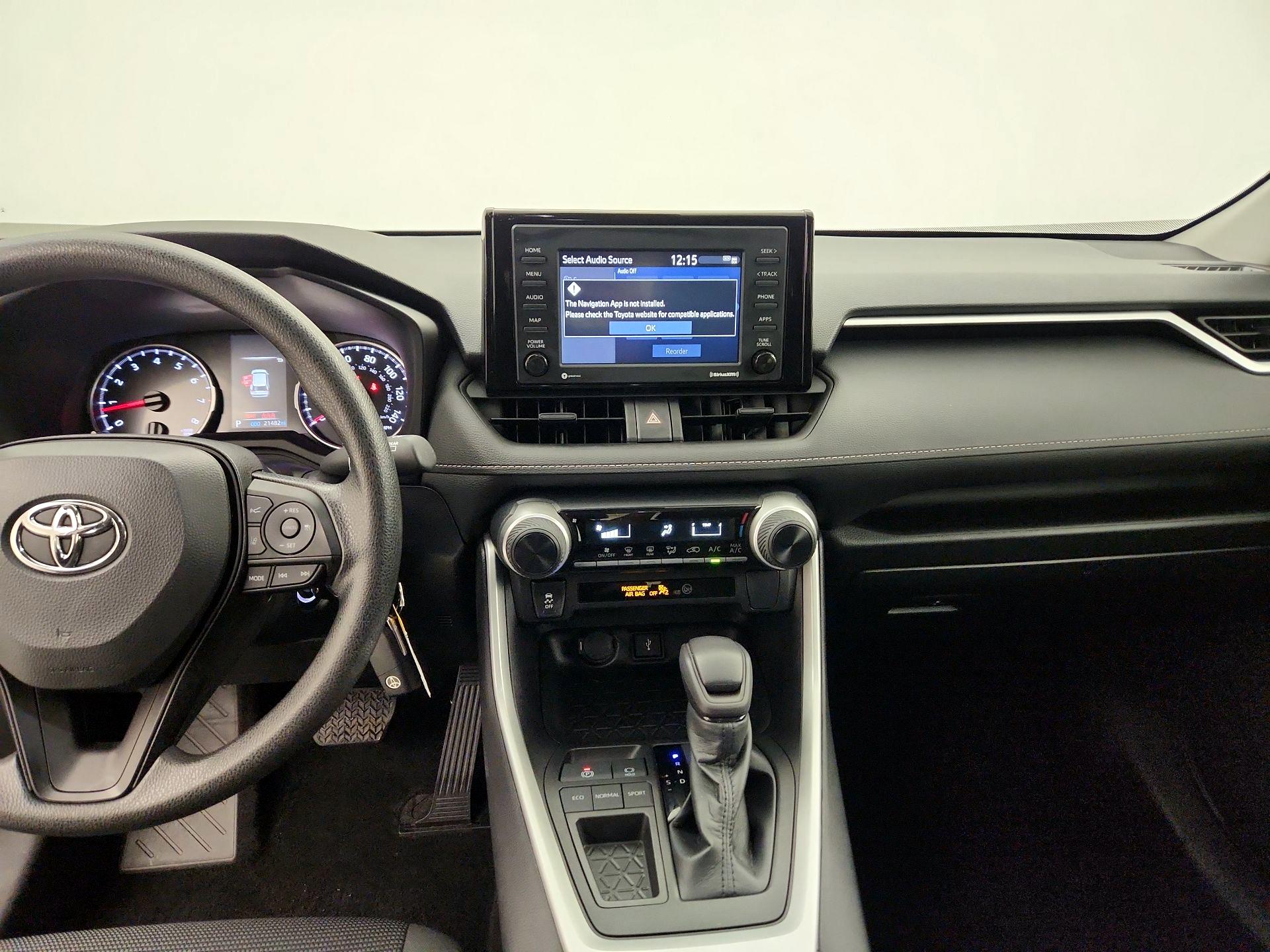 Thumbnail: 2022 Toyota RAV4 - 9
