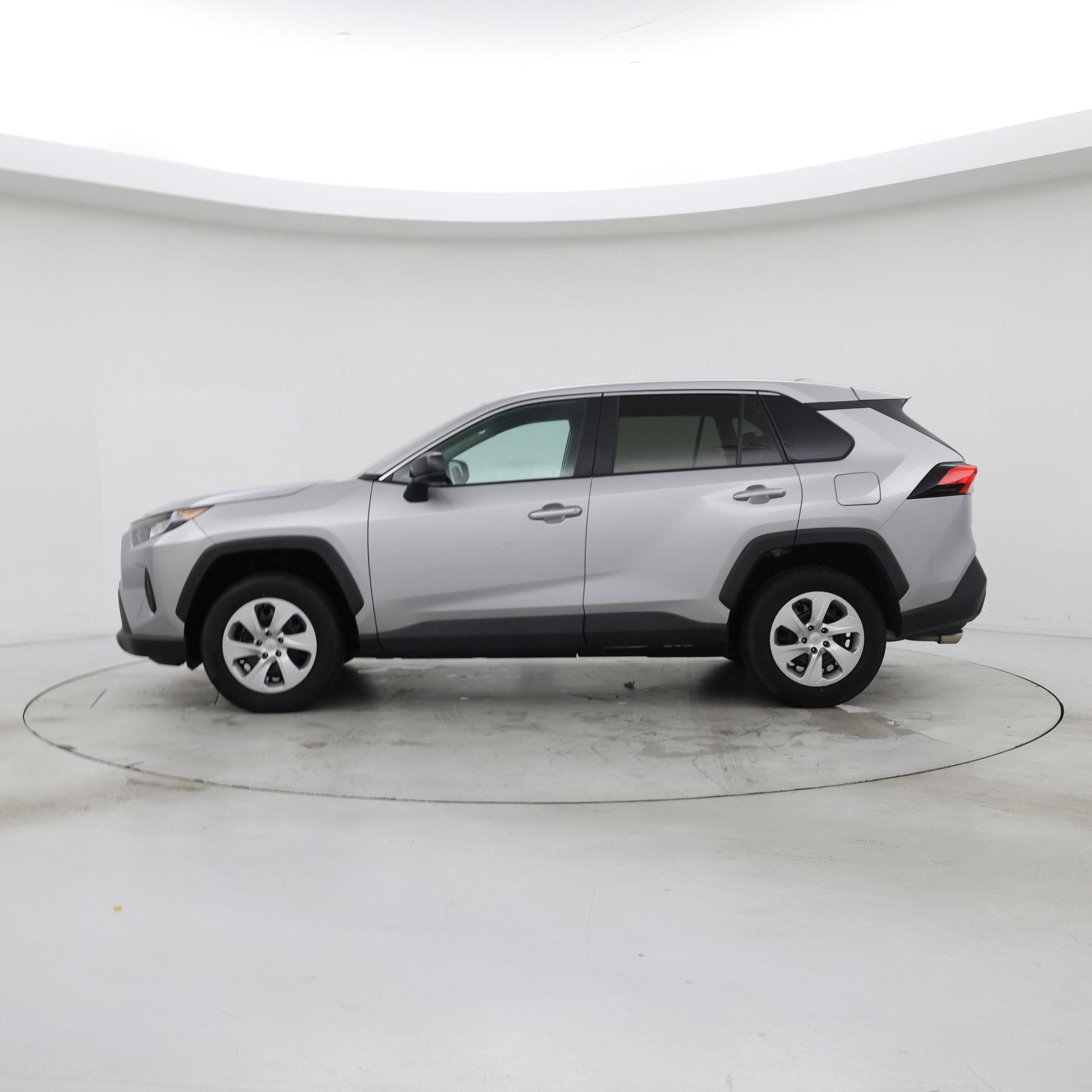 Thumbnail: 2022 Toyota RAV4 - 3