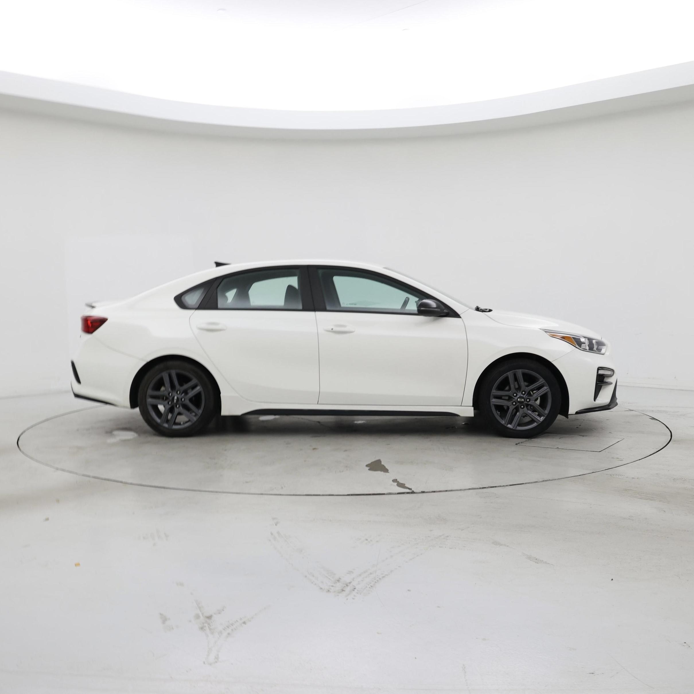 Thumbnail: 2021 Kia Forte - 7