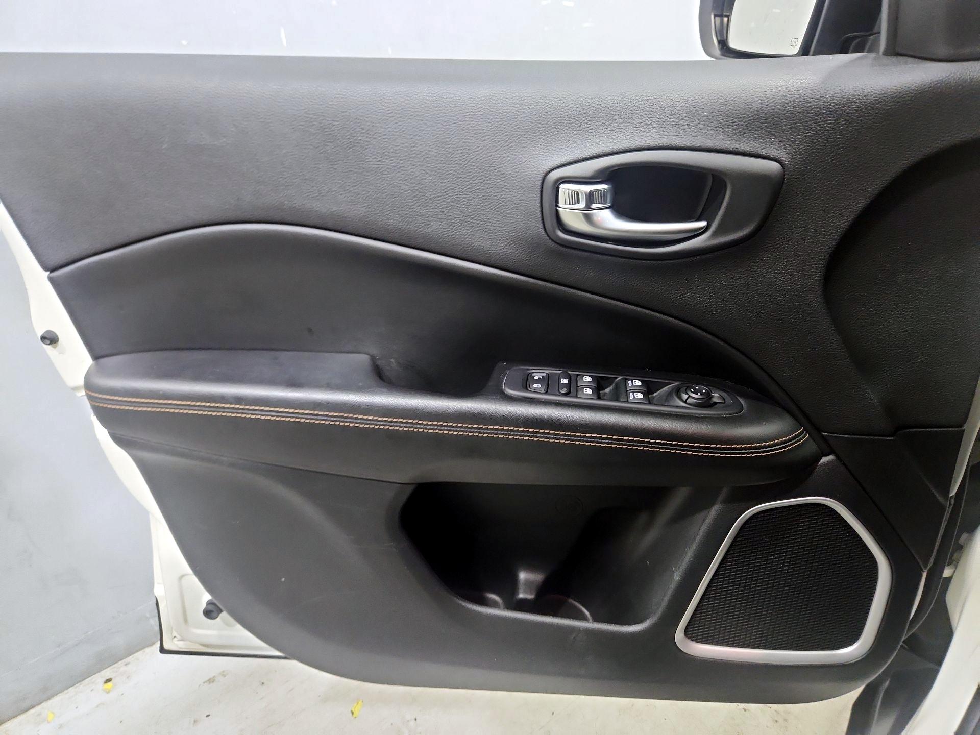 Thumbnail: 2019 Jeep Compass - 12