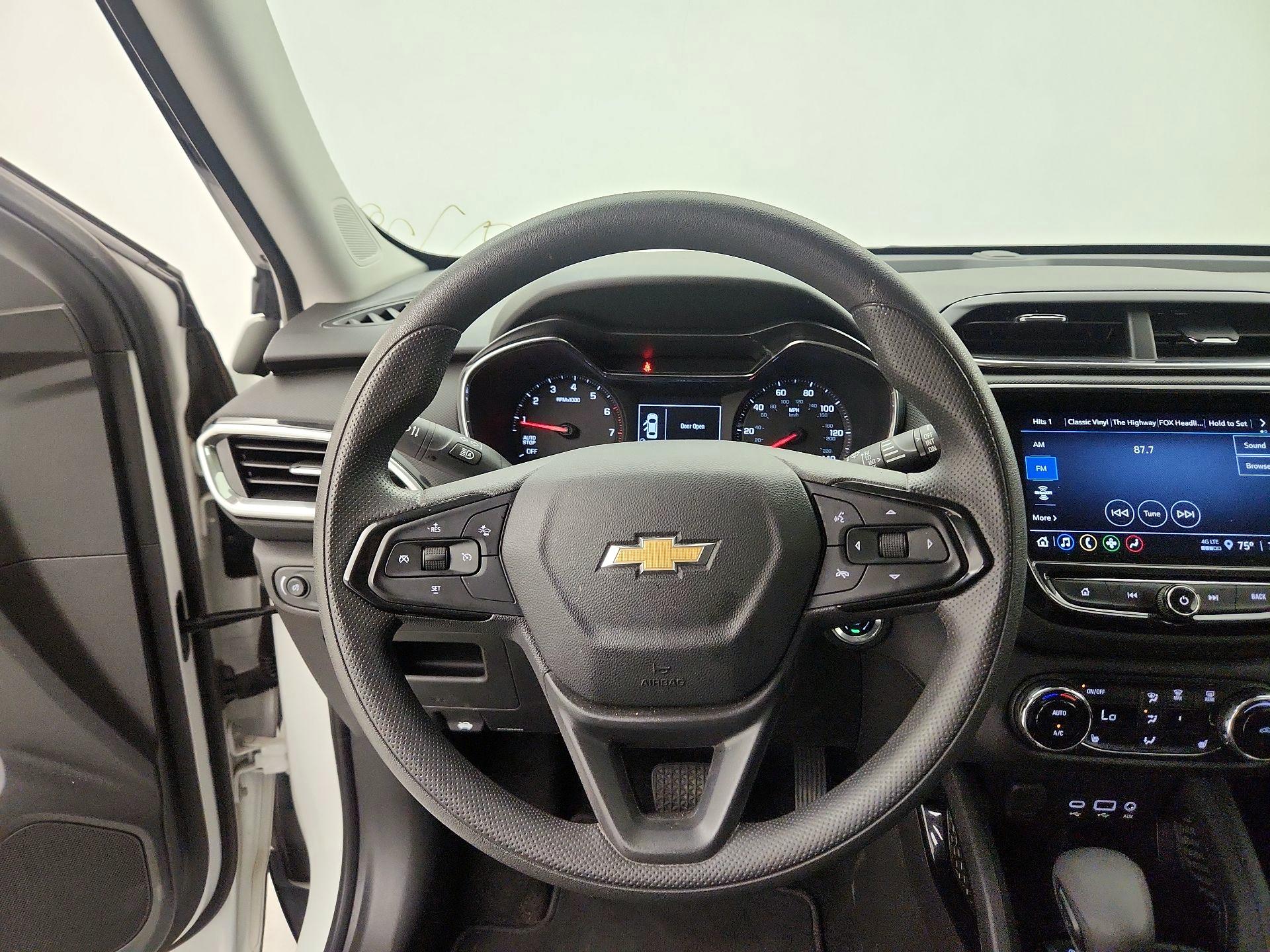 Thumbnail: 2023 Chevrolet TrailBlazer - 10