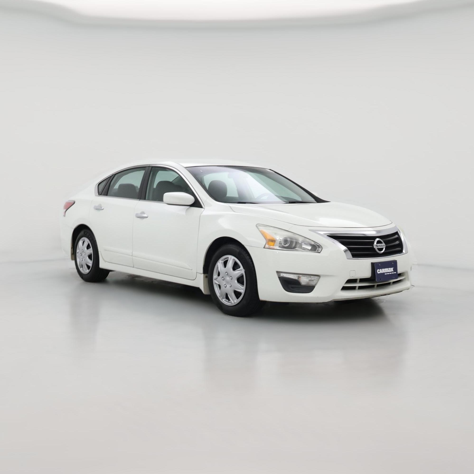 Thumbnail: 2015 Nissan Altima - 1
