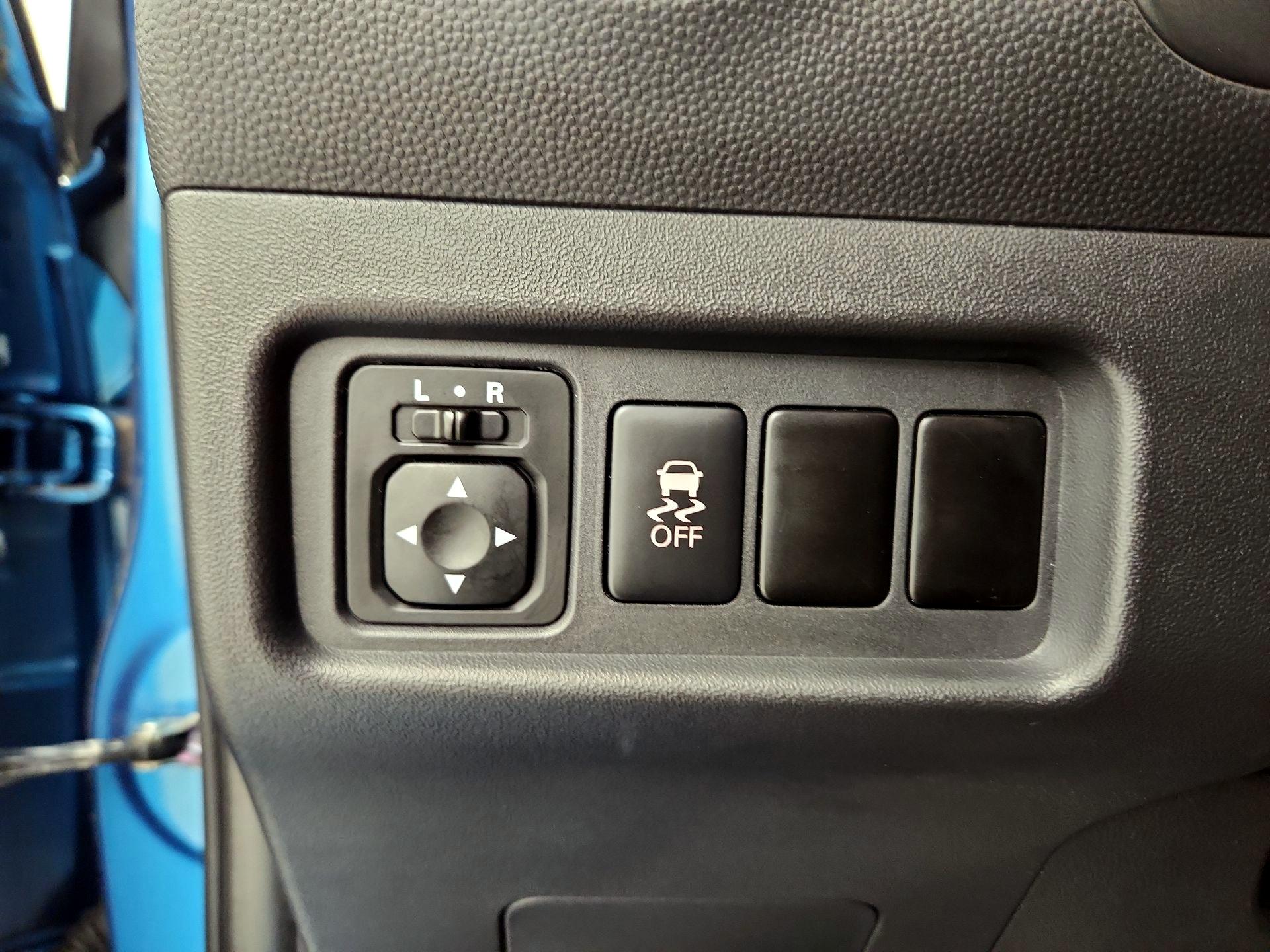 Thumbnail: 2015 Mitsubishi Mirage - 13