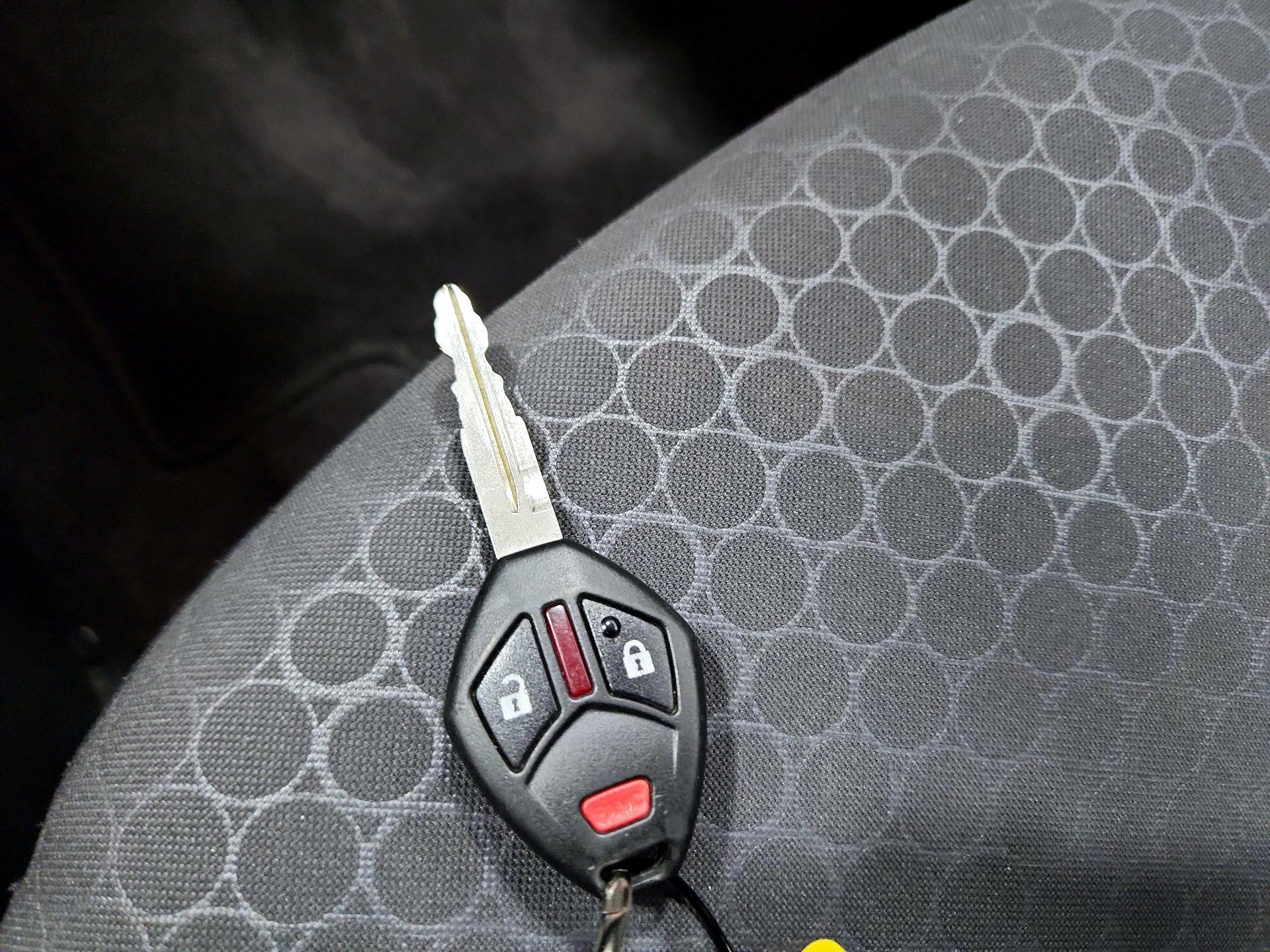 Thumbnail: 2015 Mitsubishi Mirage - 20