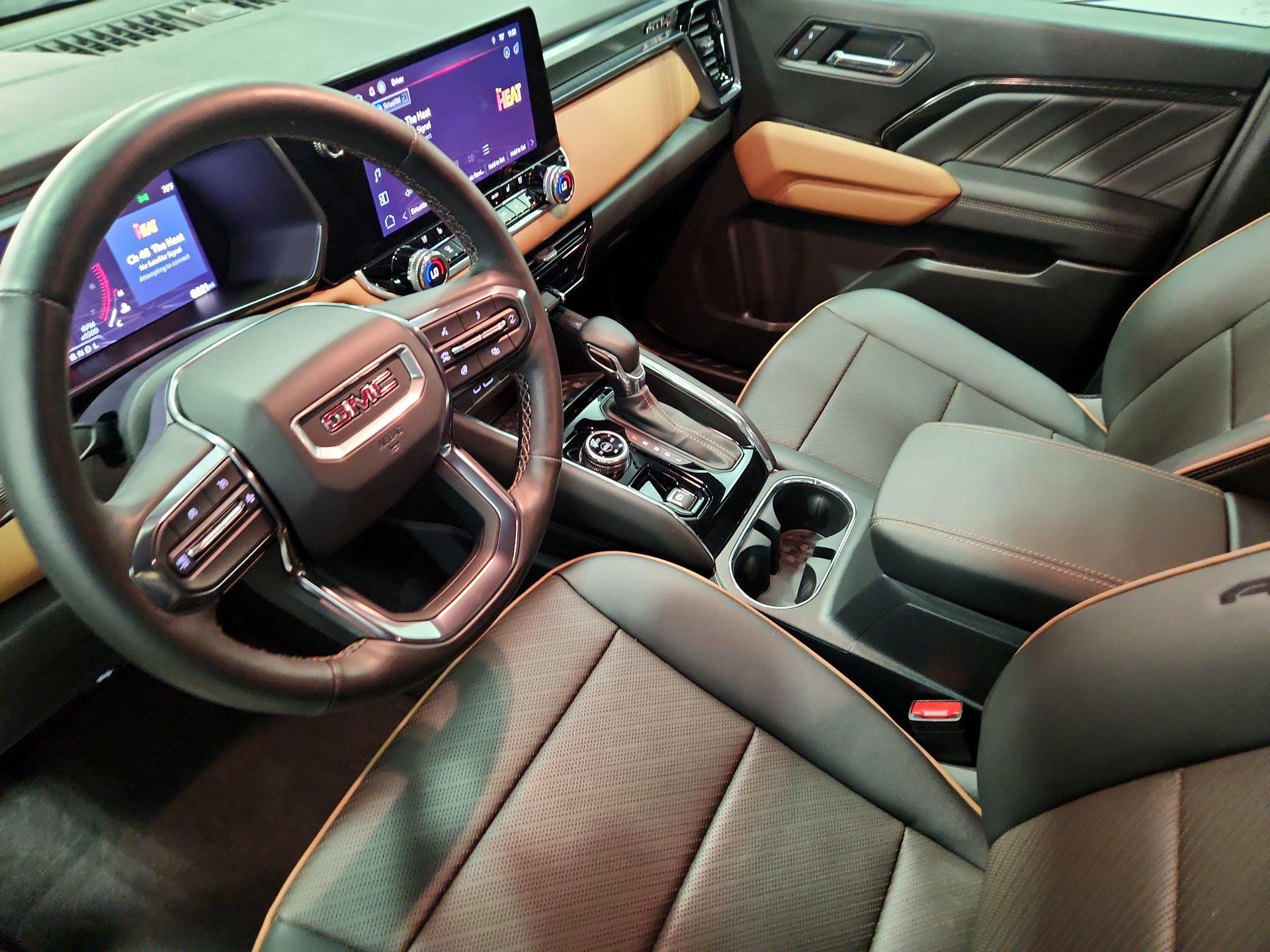 Thumbnail: 2024 GMC Canyon - 11